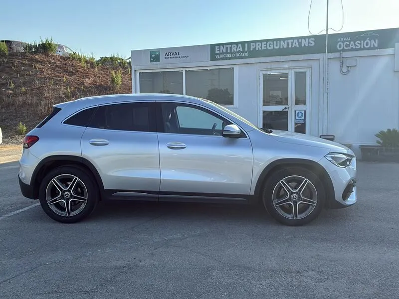 Mercedes-Benz GLA Clase 200 d AMG Line AT8 - foto 7