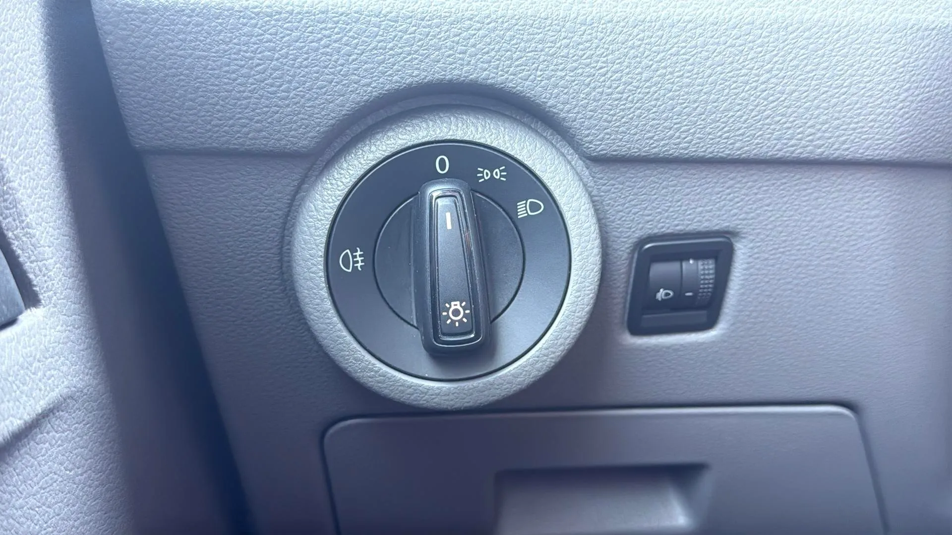 Volkswagen Transporter Furgón Corto TN 2.0 TDI - foto 17