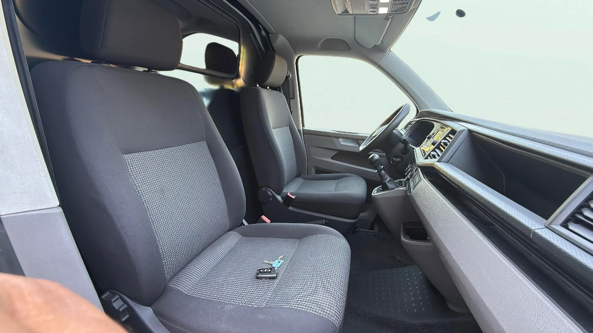 Volkswagen Transporter Furgón Corto TN 2.0 TDI - foto 11