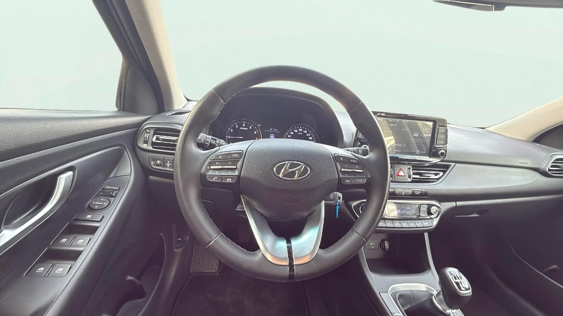 Hyundai i30 1.5 DPI Essence - foto 10