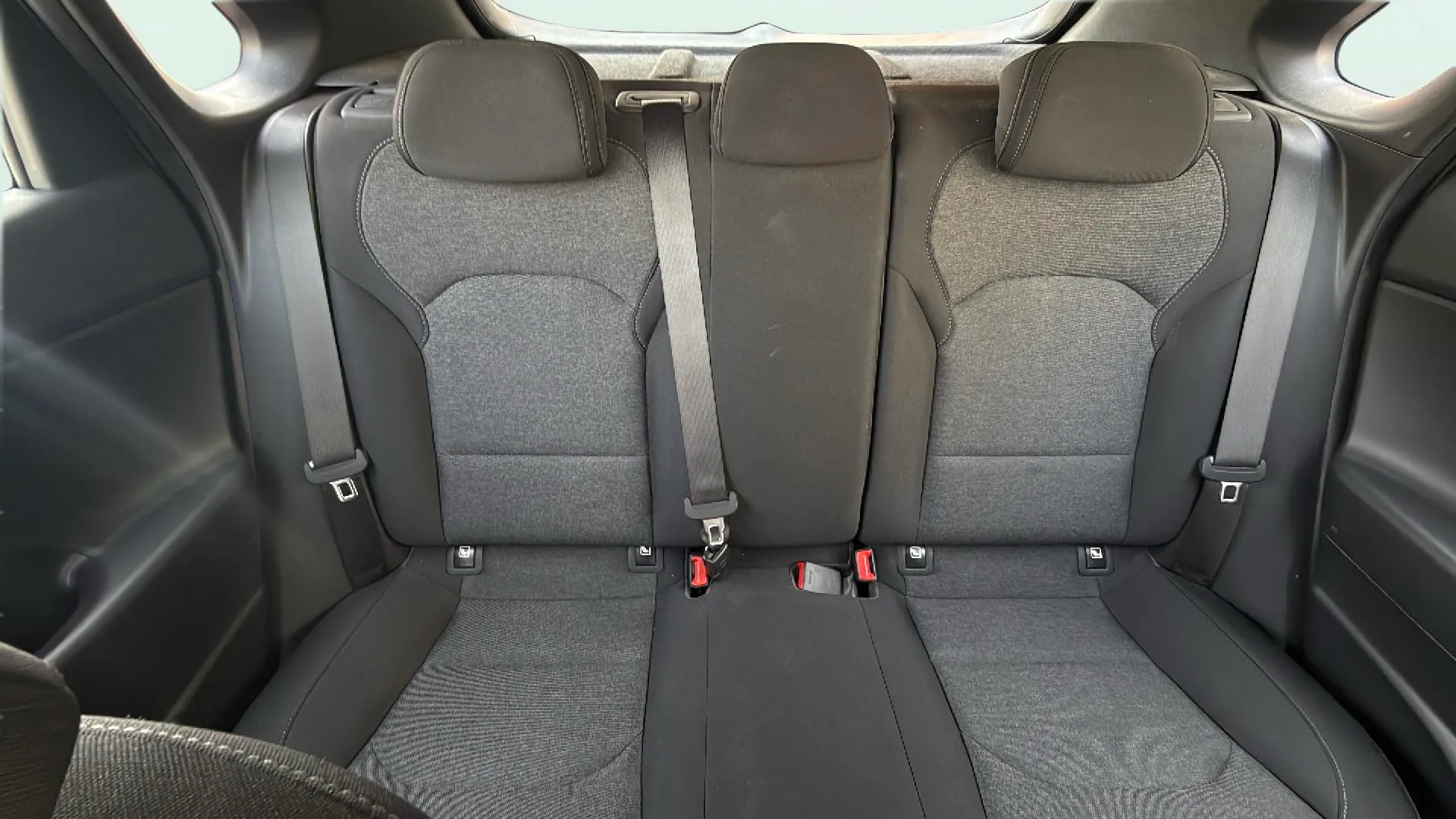 Hyundai i30 1.5 DPI Essence - foto 14