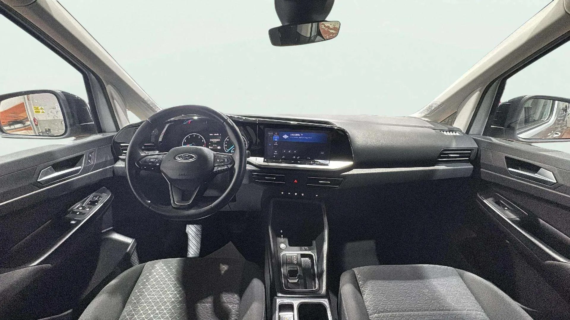 Ford Tourneo Connect 1.5 EcoBoost Titanium - foto 7