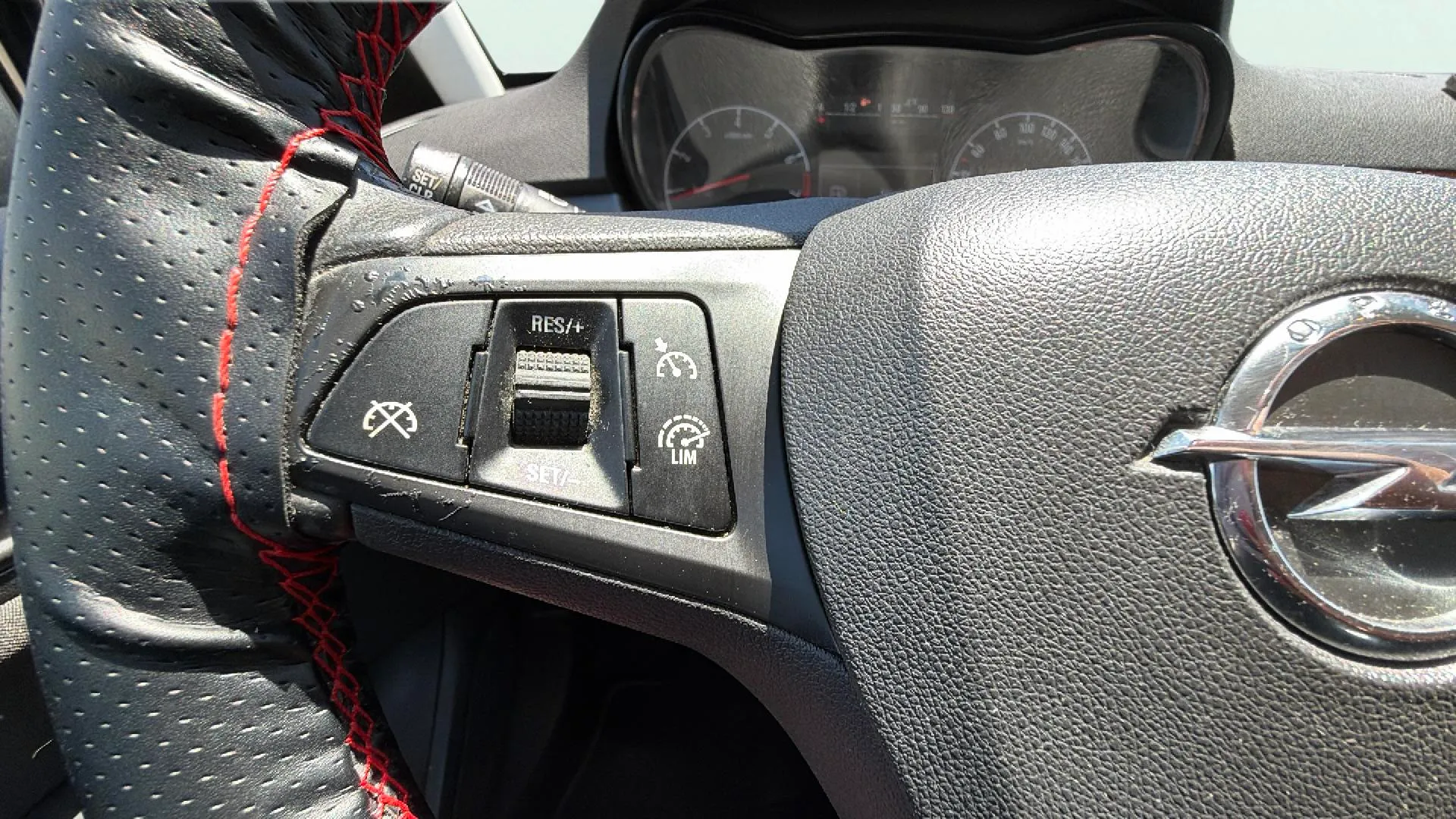 Opel Corsa 1.4 120 Aniversario - foto 14