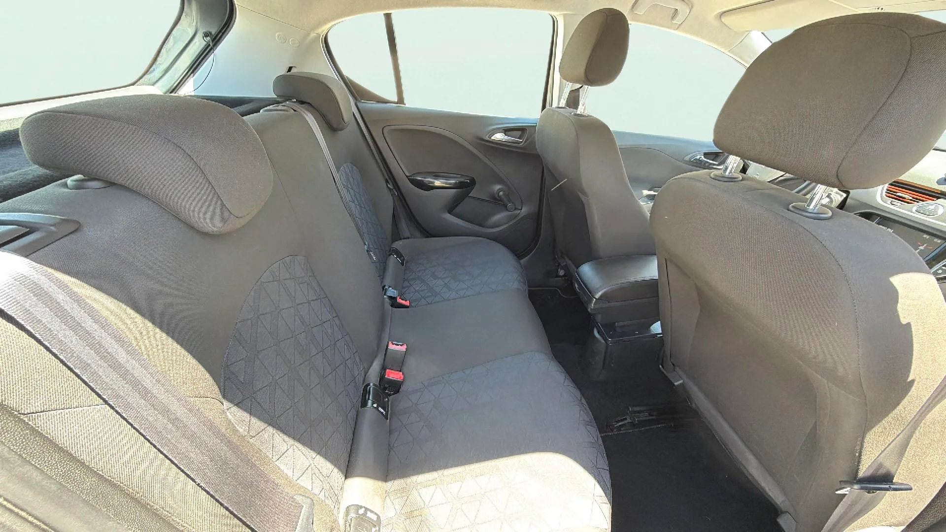 Opel Corsa 1.4 120 Aniversario - foto 17