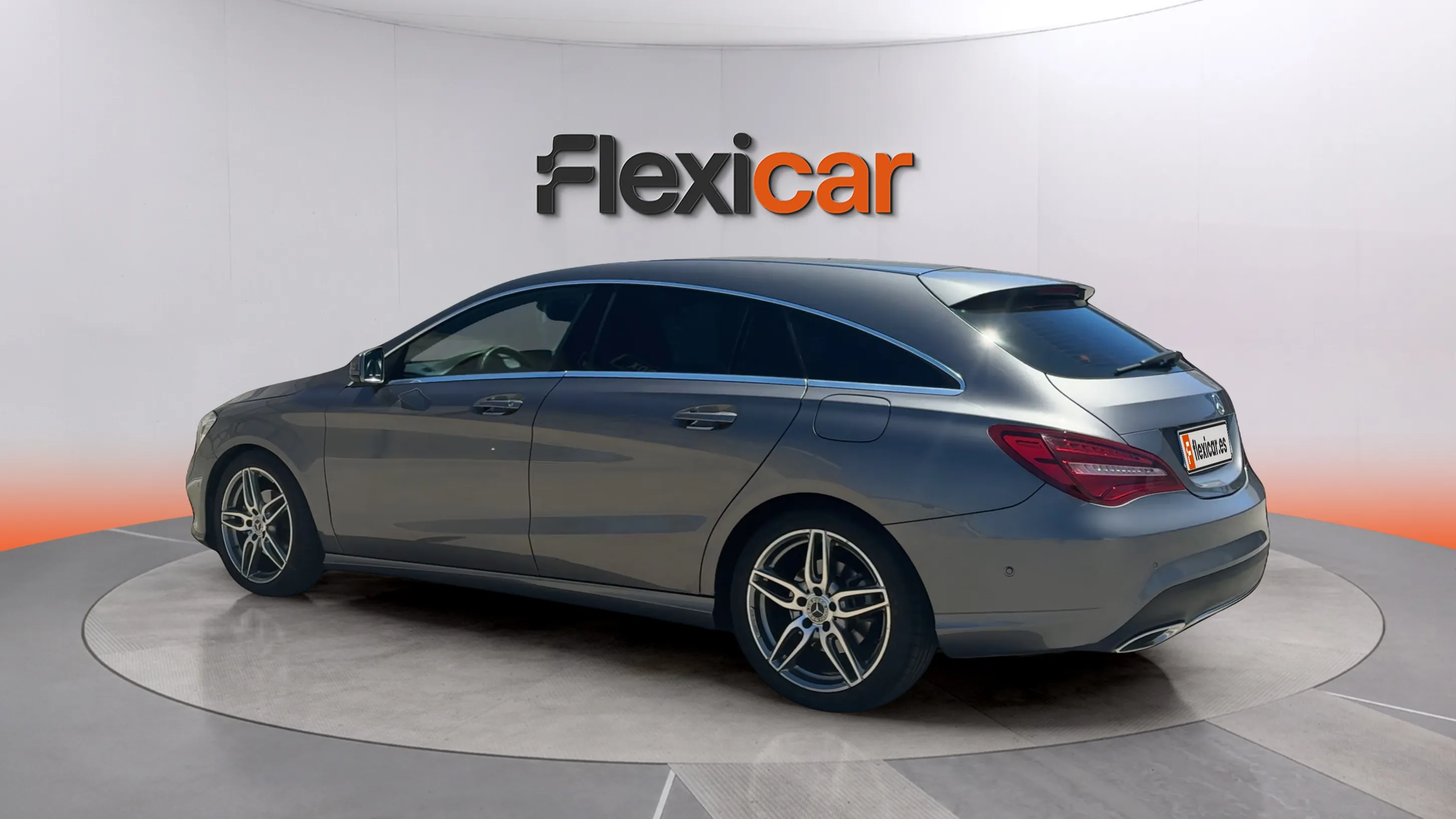 Mercedes-Benz CLA 180 Shooting Brake - foto 5
