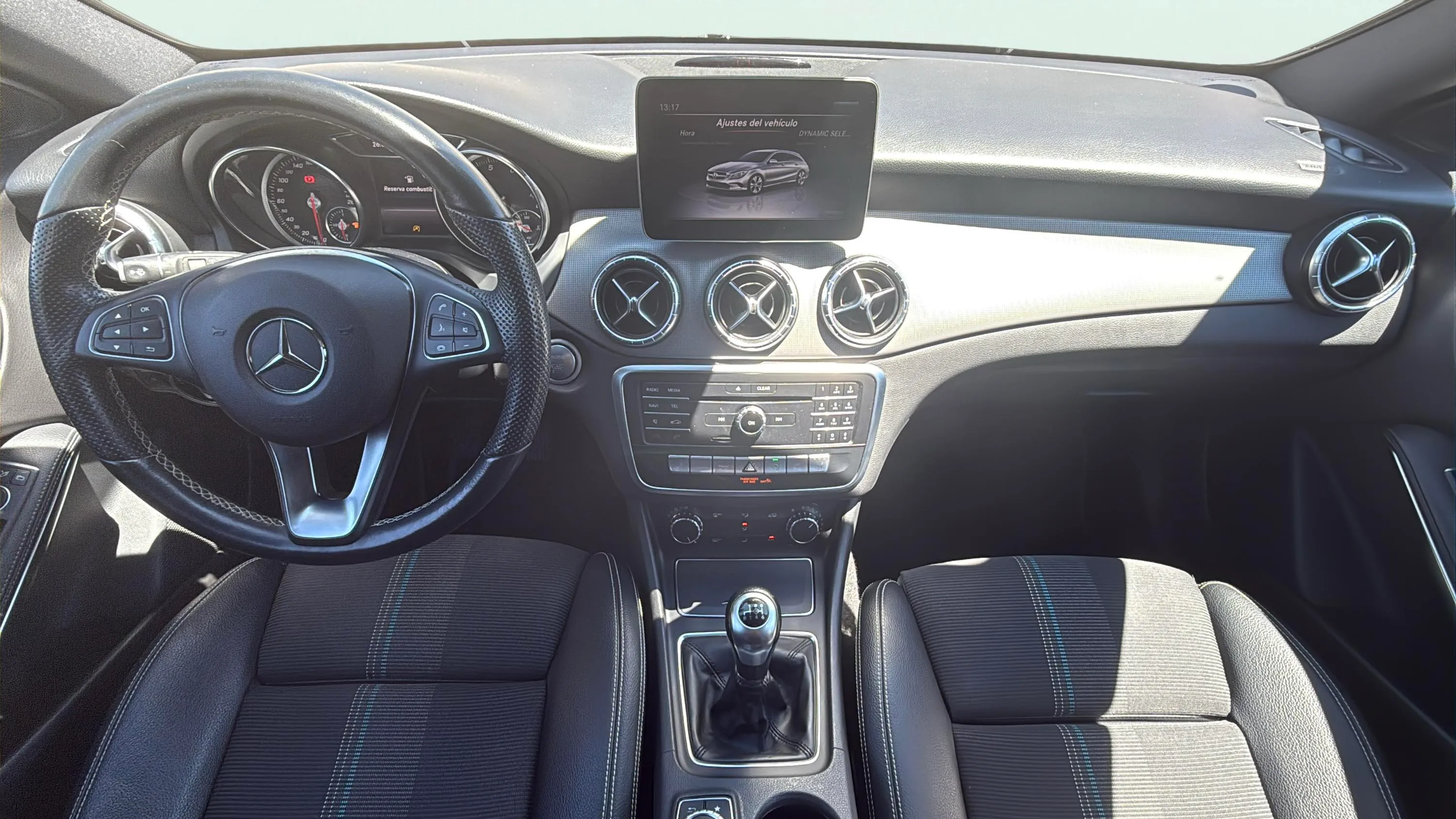 Mercedes-Benz CLA 180 Shooting Brake - foto 10