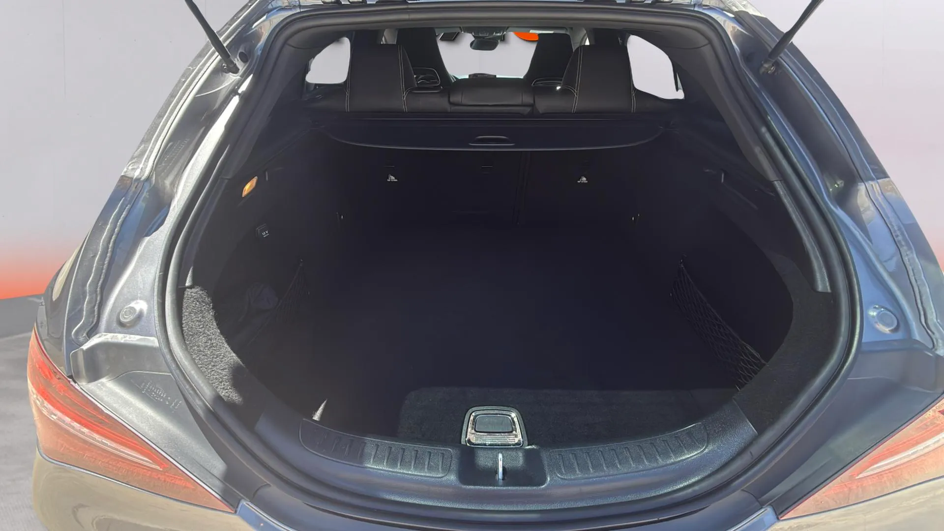 Mercedes-Benz CLA 180 Shooting Brake - foto 18