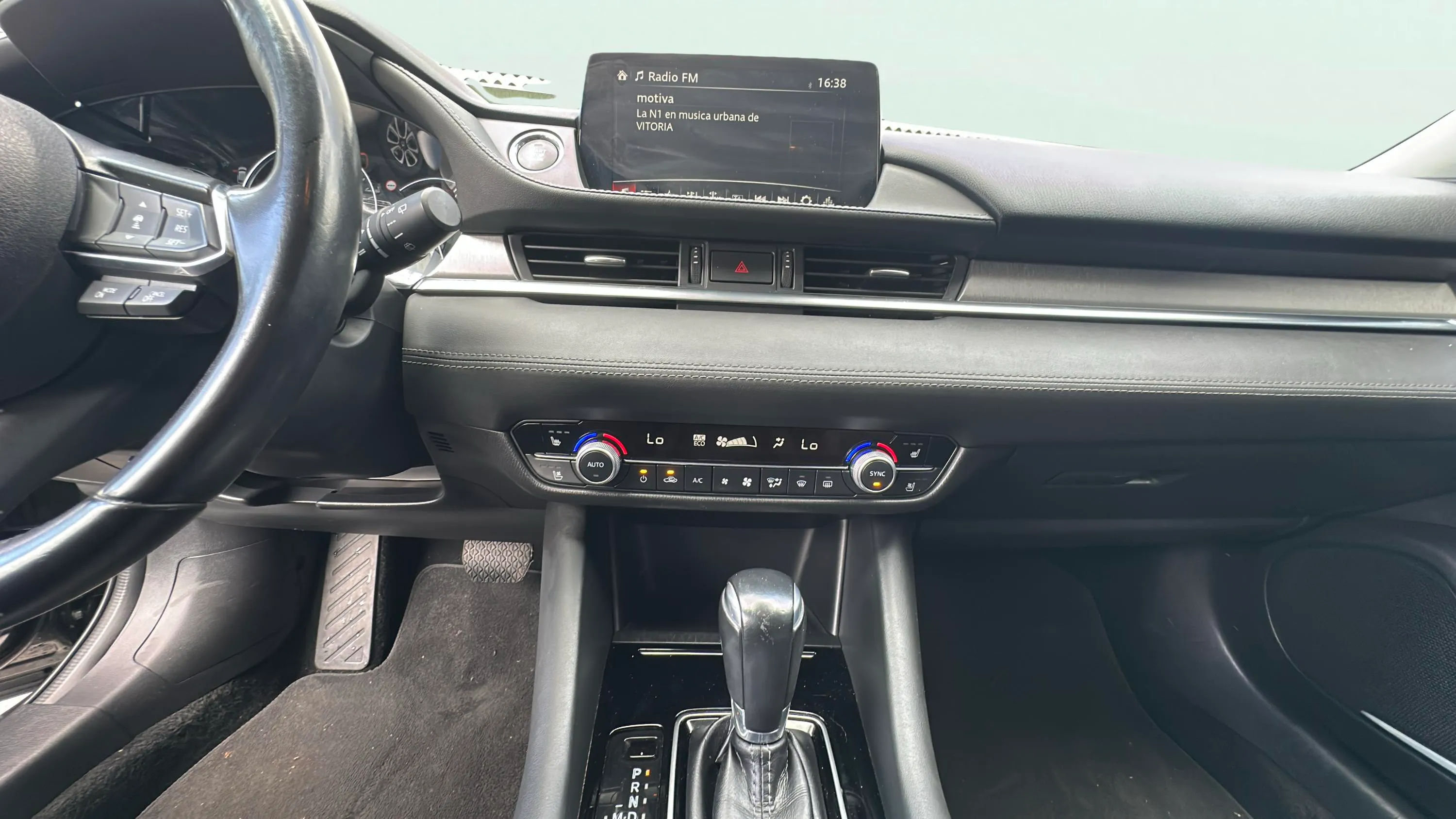 Mazda Mazda6 2.5 Skyactiv-G Zenith WGN - foto 16