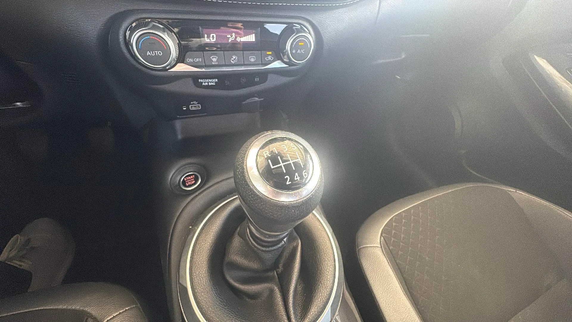 Nissan Juke DIG-T 6M/T Acenta - foto 22