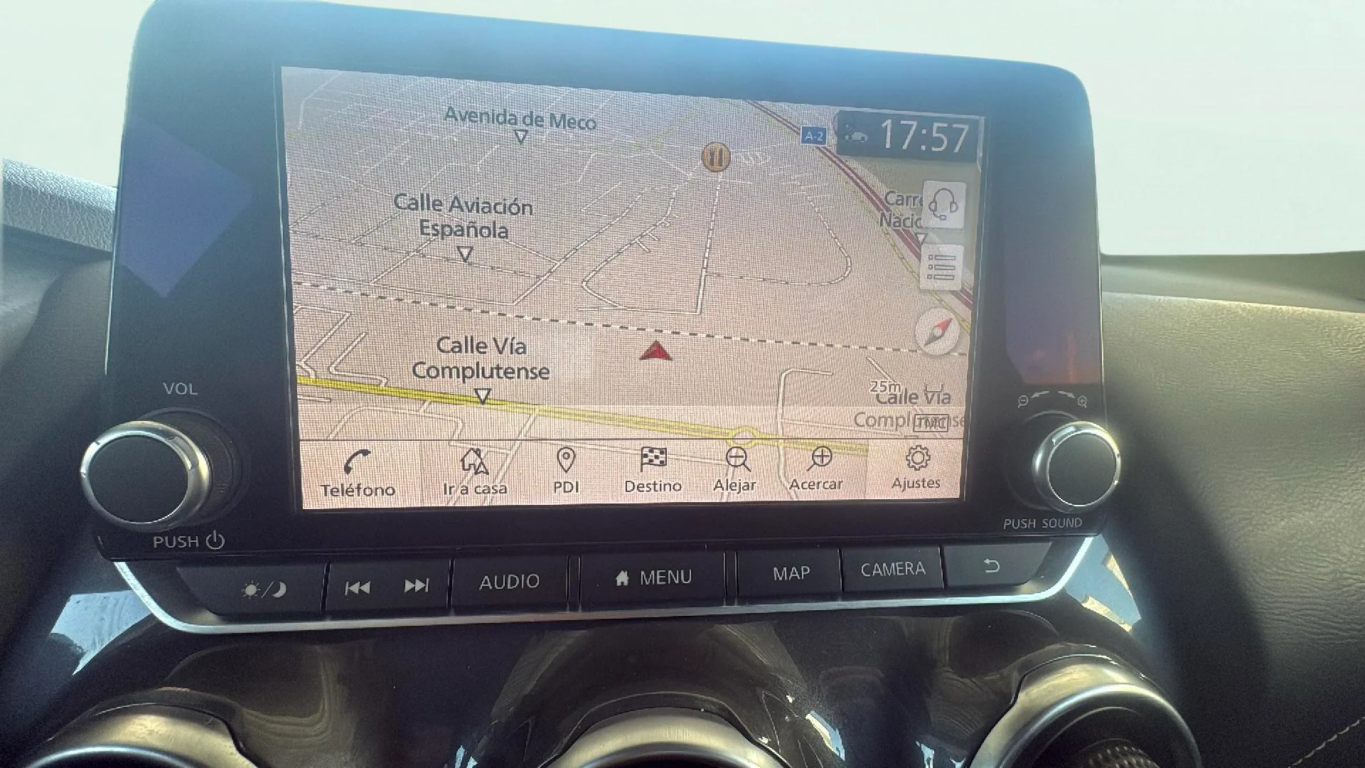 Nissan Juke DIG-T 6M/T Acenta - foto 18
