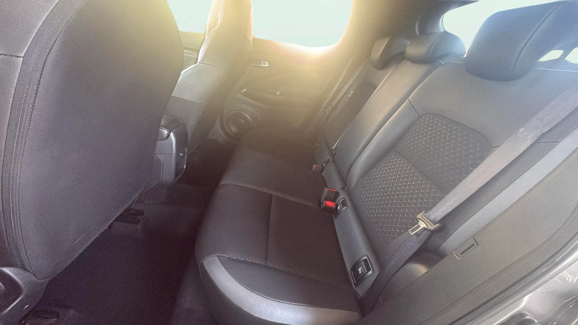 Nissan Juke DIG-T 6M/T Acenta - foto 26