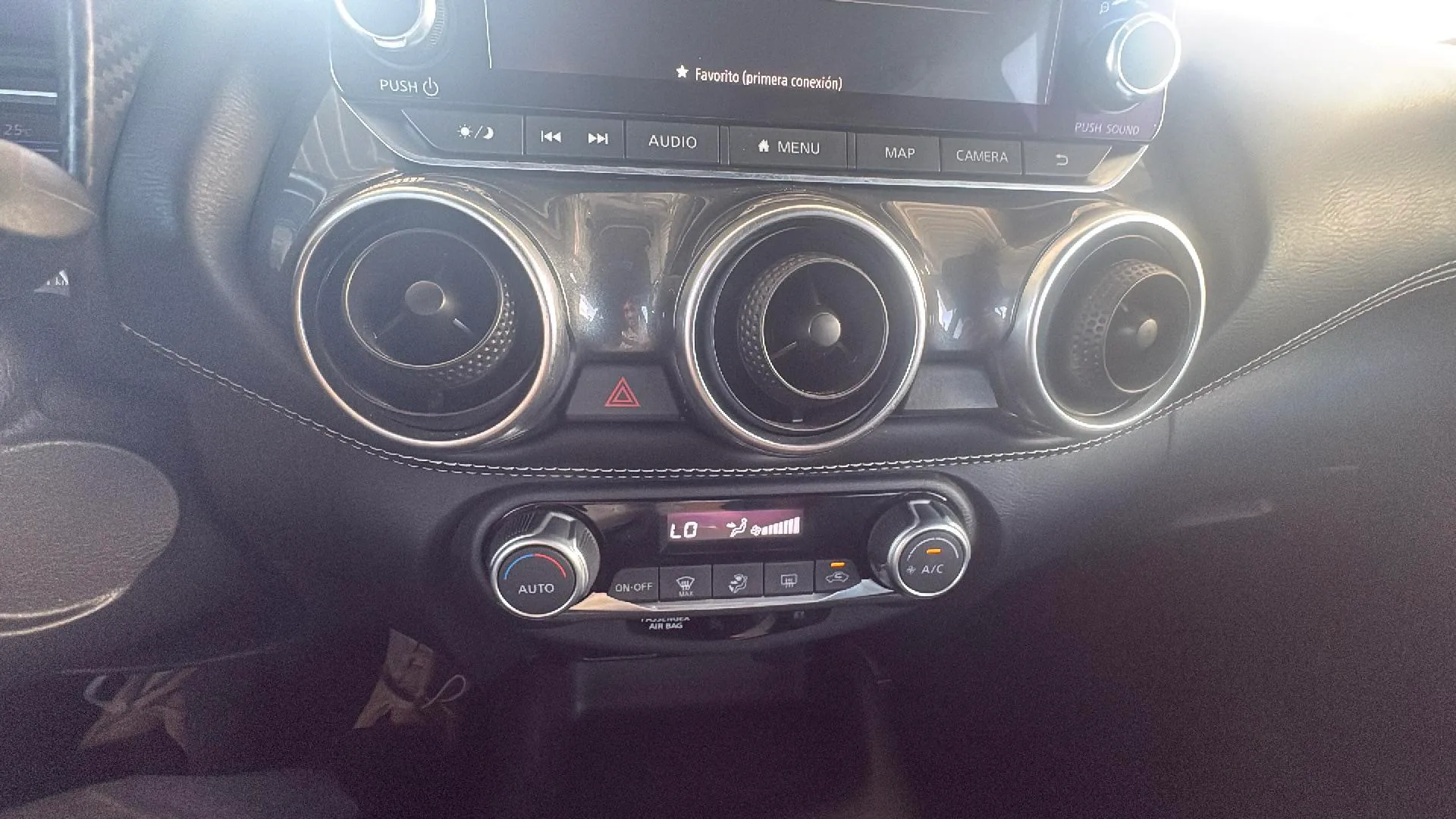 Nissan Juke DIG-T 6M/T Acenta - foto 21
