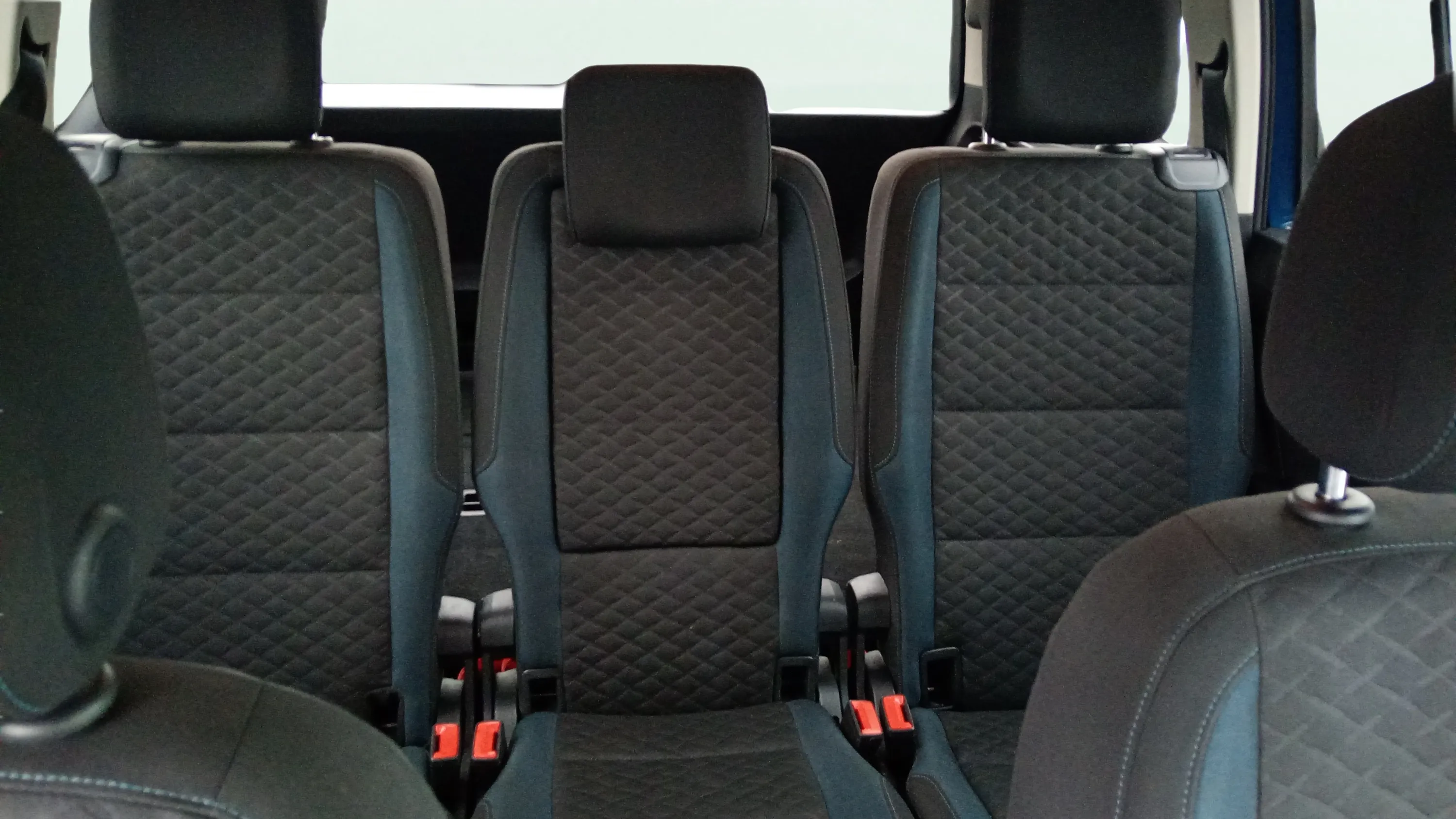 Volkswagen Touran Advance 2.0 TDI DSG - foto 25