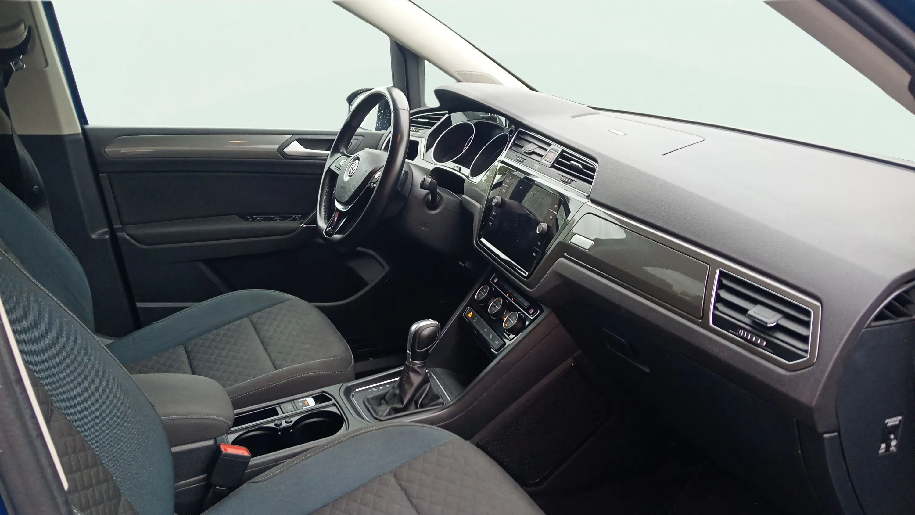 Volkswagen Touran Advance 2.0 TDI DSG - foto 23