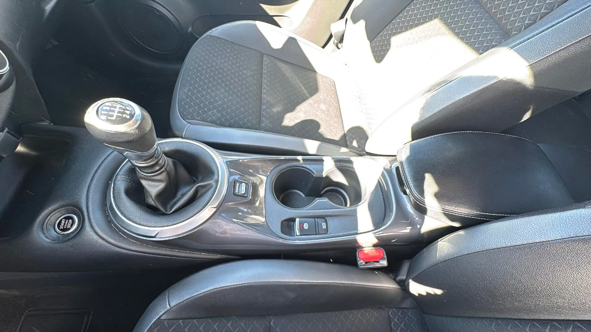 Nissan Juke DIG-T Acenta - foto 25