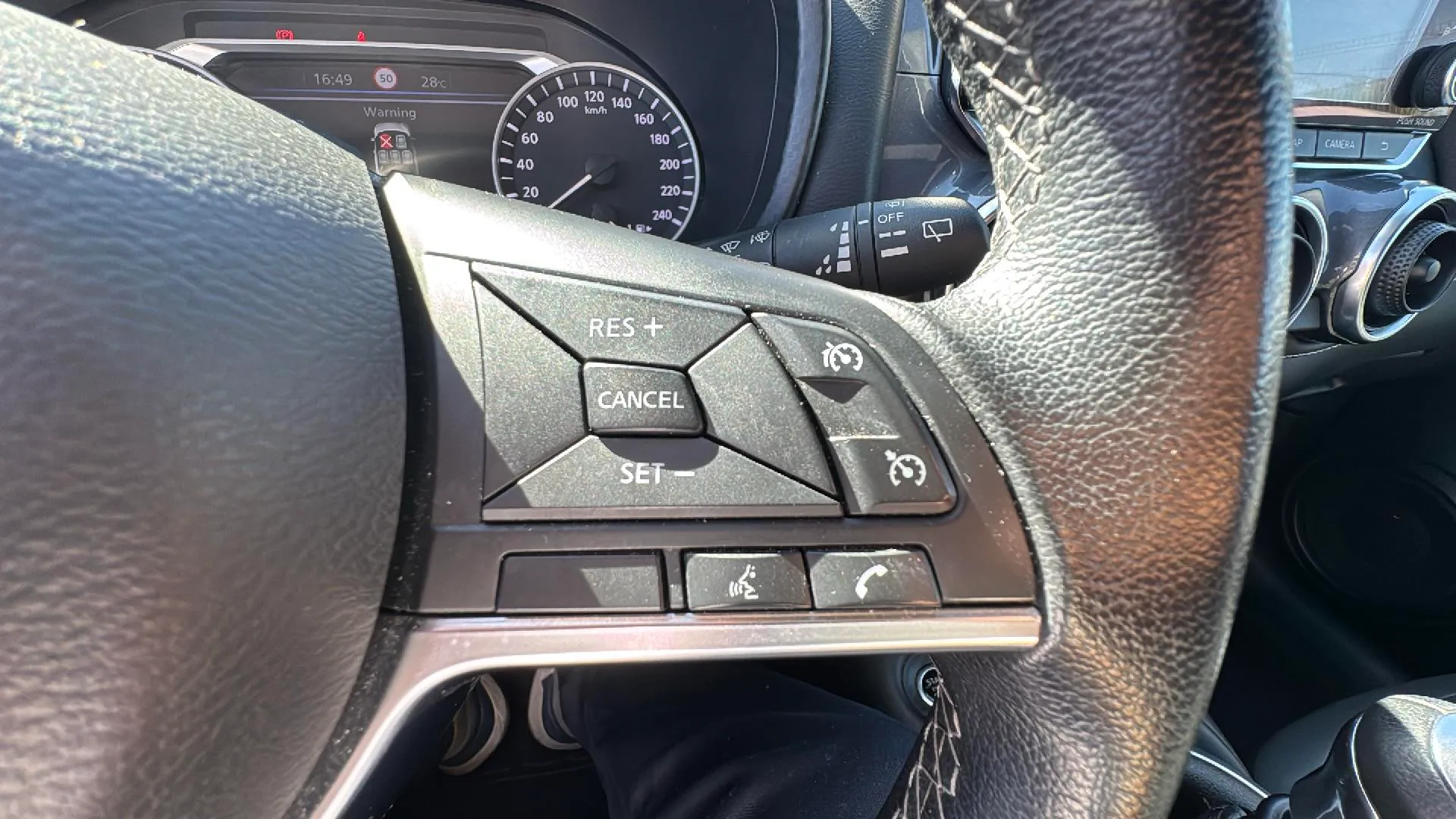 Nissan Juke DIG-T Acenta - foto 18