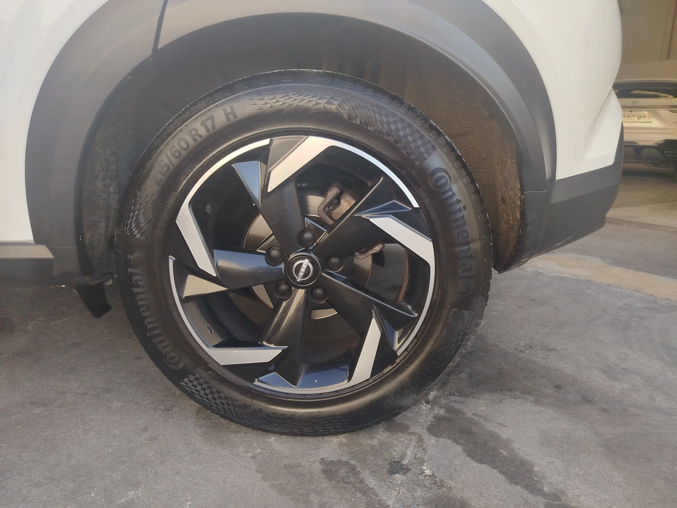 Nissan Juke DIG-T 6M/T Acenta - foto 10