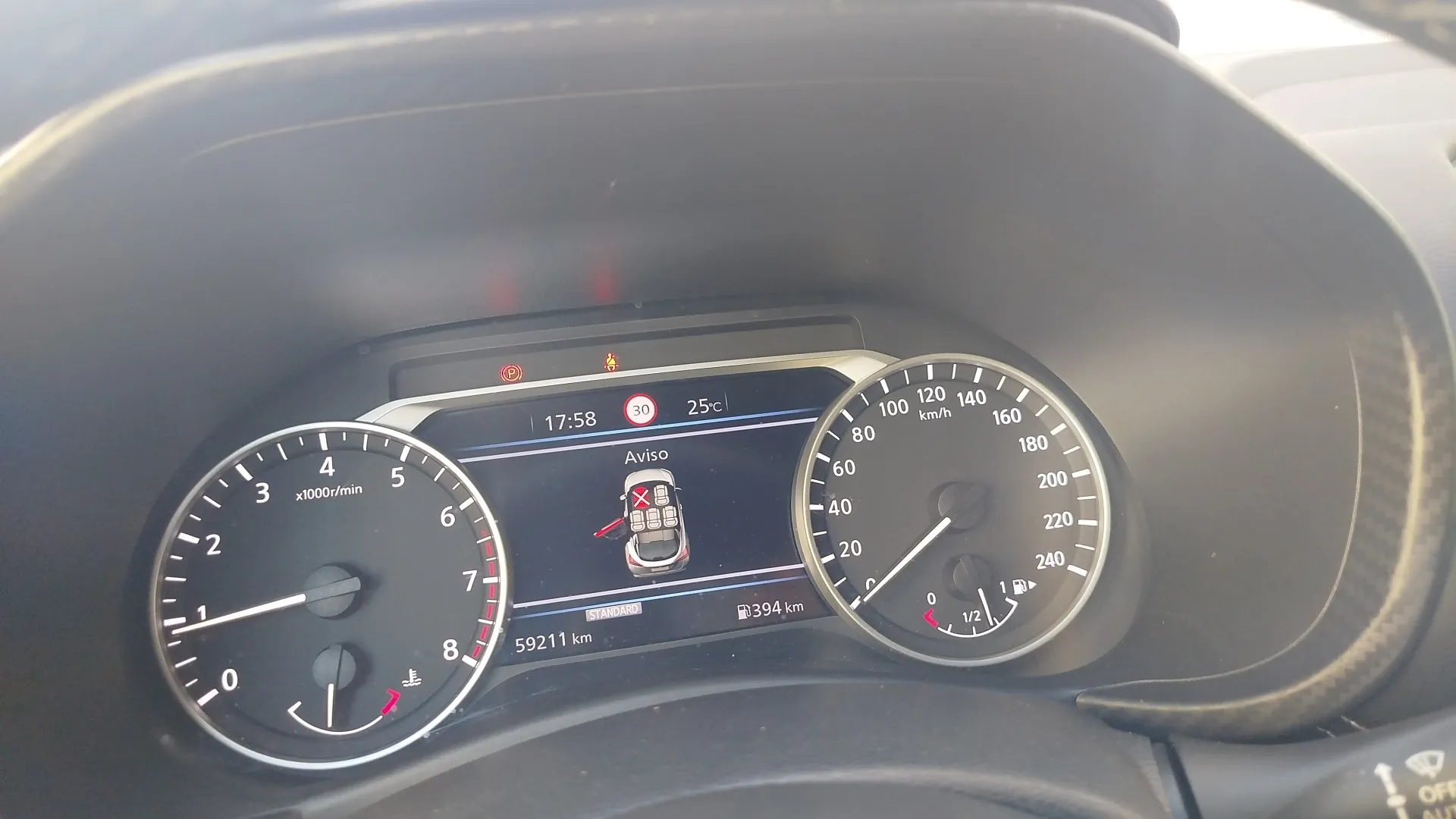 Nissan Juke DIG-T 6M/T Acenta - foto 15