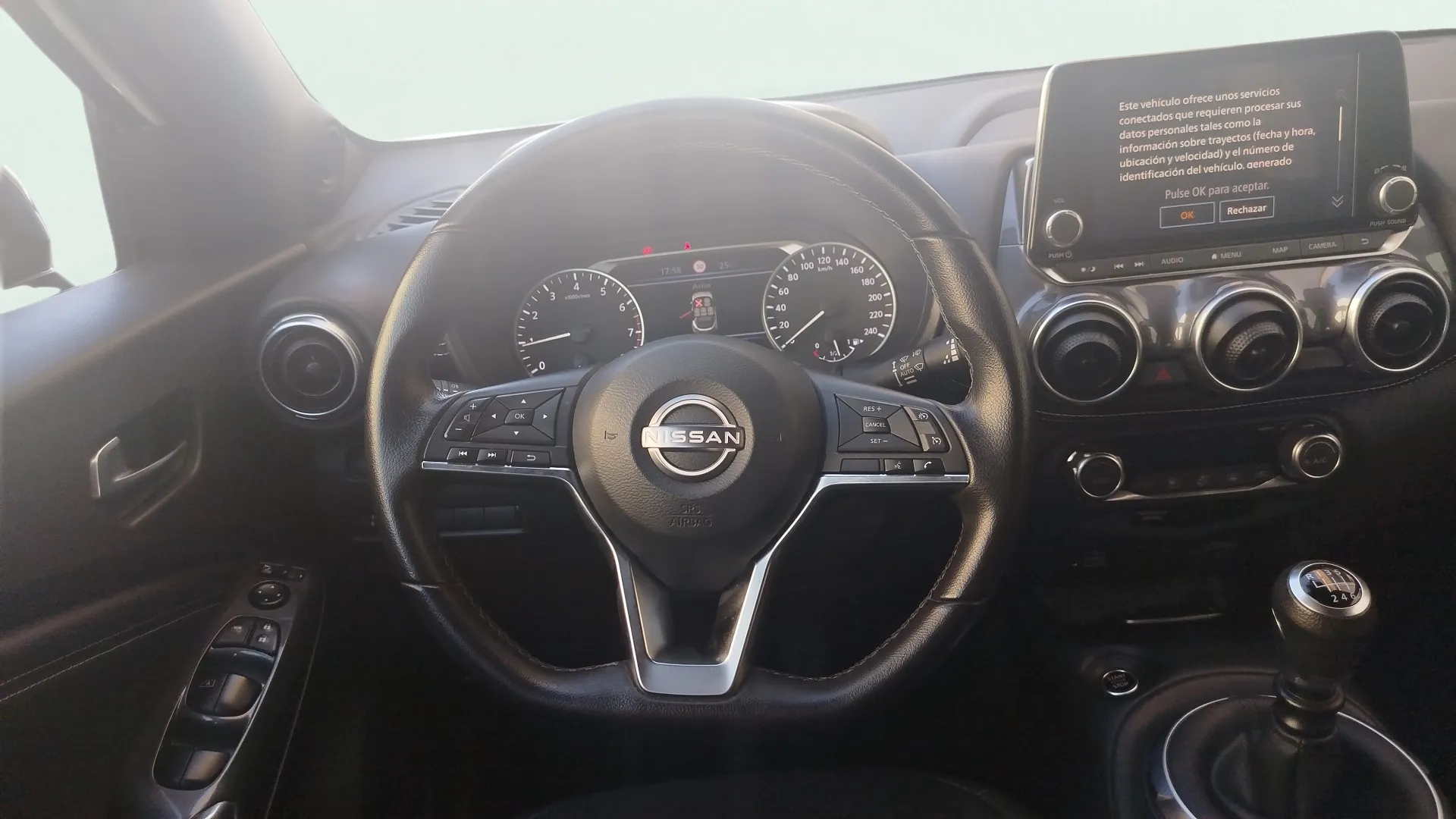 Nissan Juke DIG-T 6M/T Acenta - foto 11