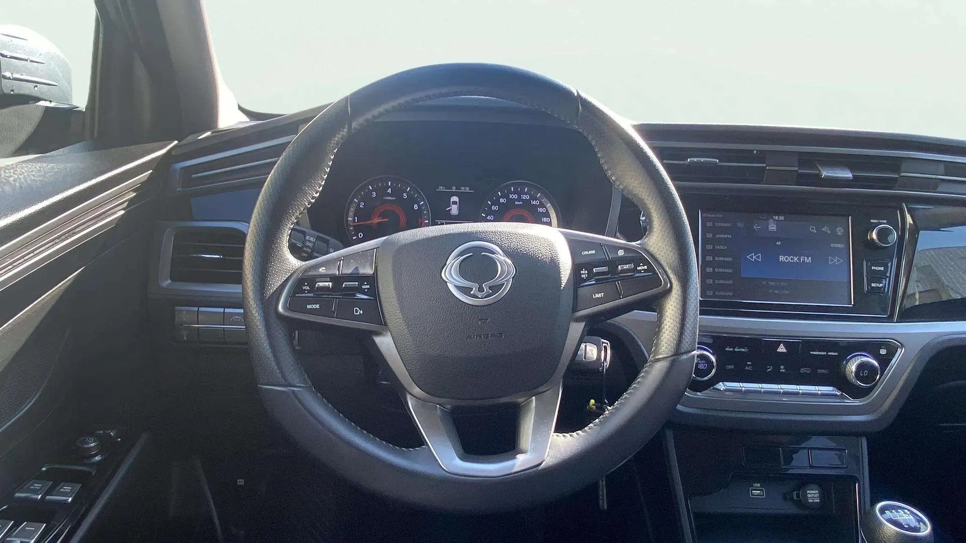 SsangYong Korando G15T LP Limited - foto 9