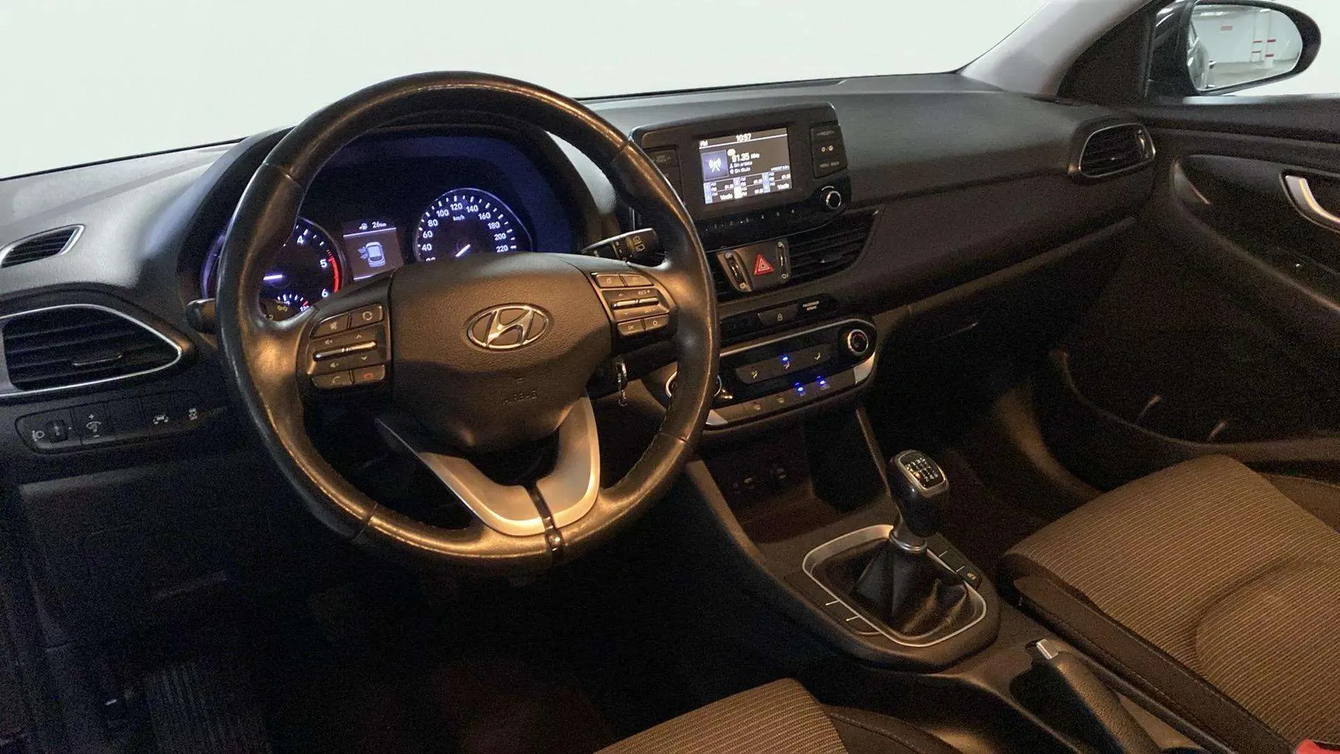 Hyundai i30 1.6 CRDi Go! - foto 9