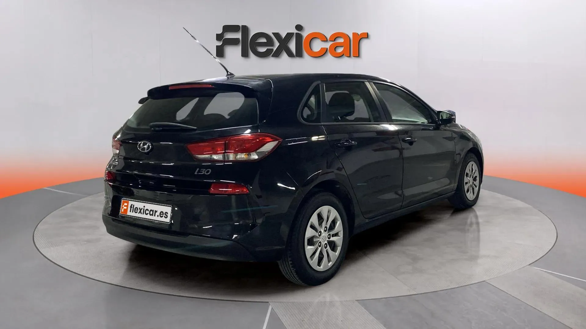 Hyundai i30 1.6 CRDi Go! - foto 7