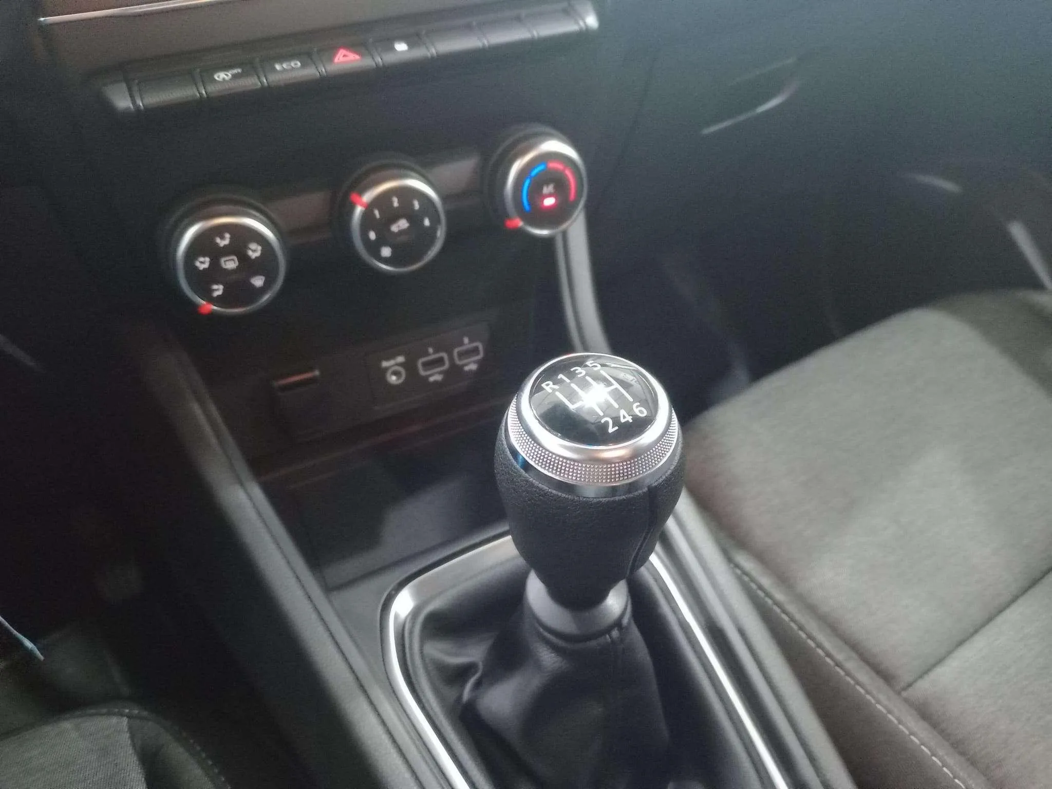 Renault Captur equilibre TCe - foto 18