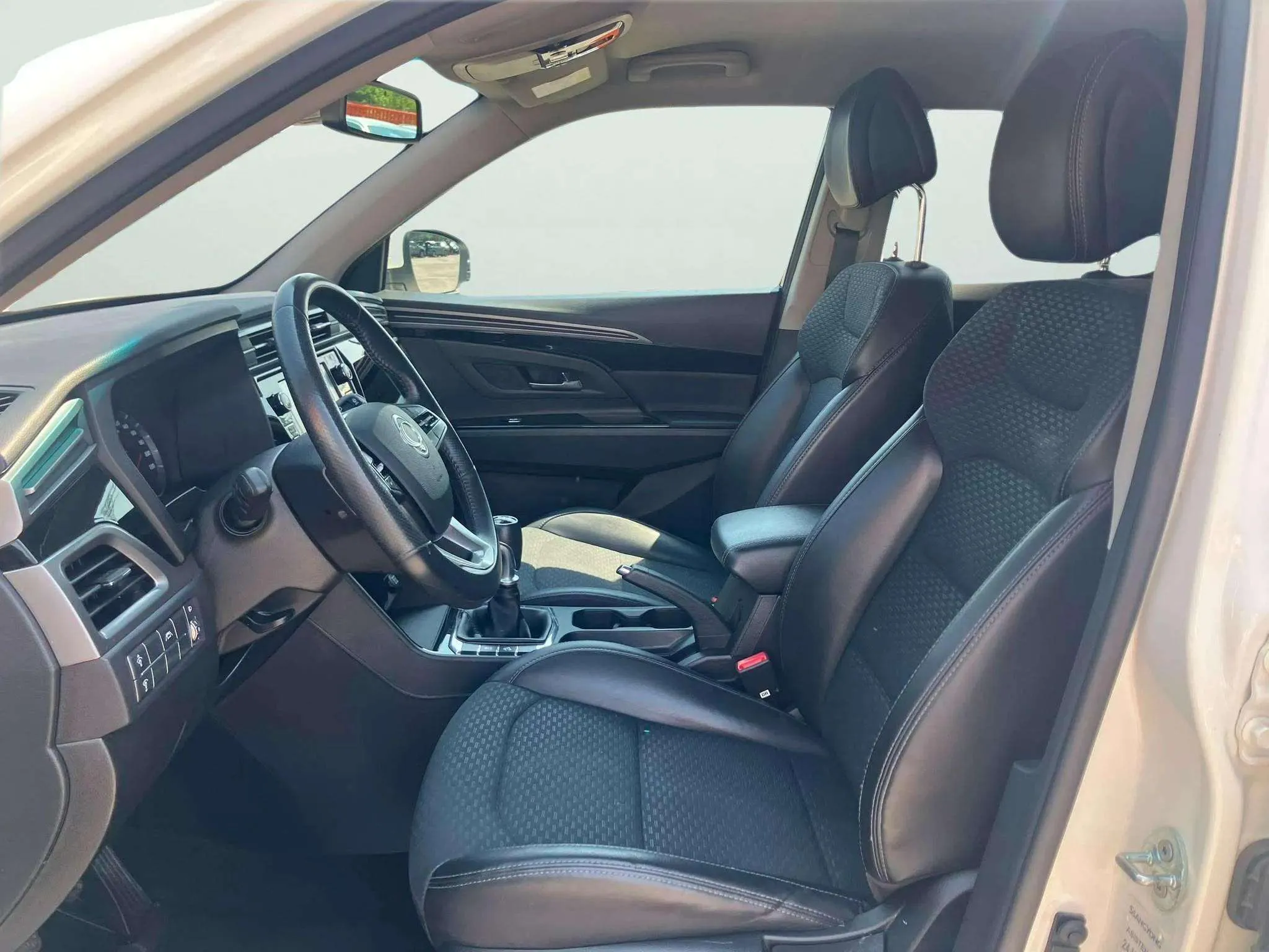 SsangYong Korando G15T LP Limited - foto 17