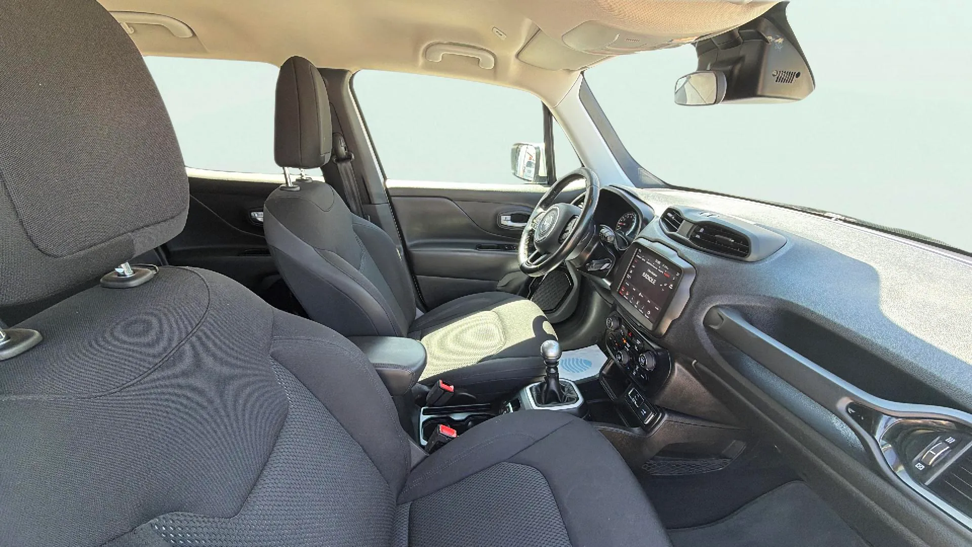 Jeep Renegade 1.0G Night Eagle 4x2 - foto 16