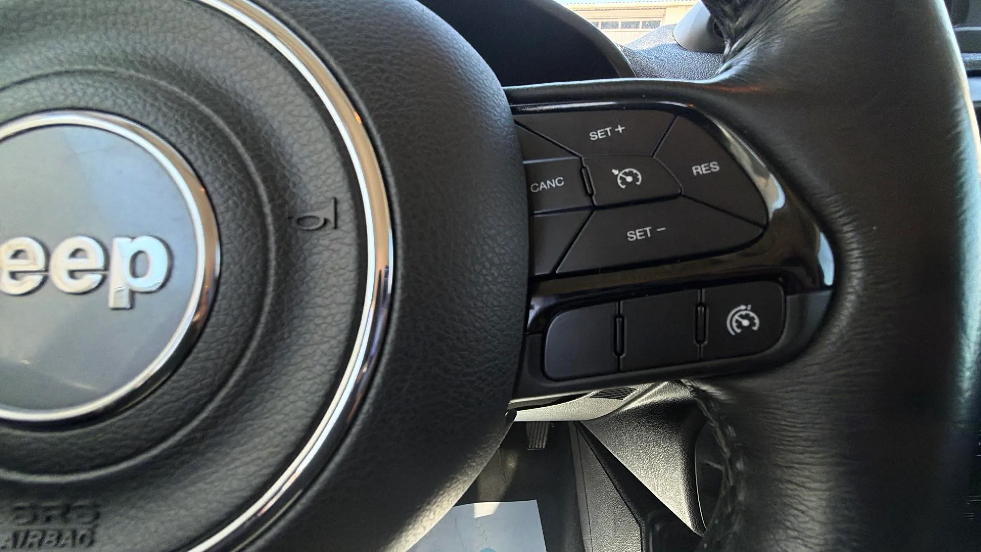 Jeep Renegade 1.0G Night Eagle 4x2 - foto 15
