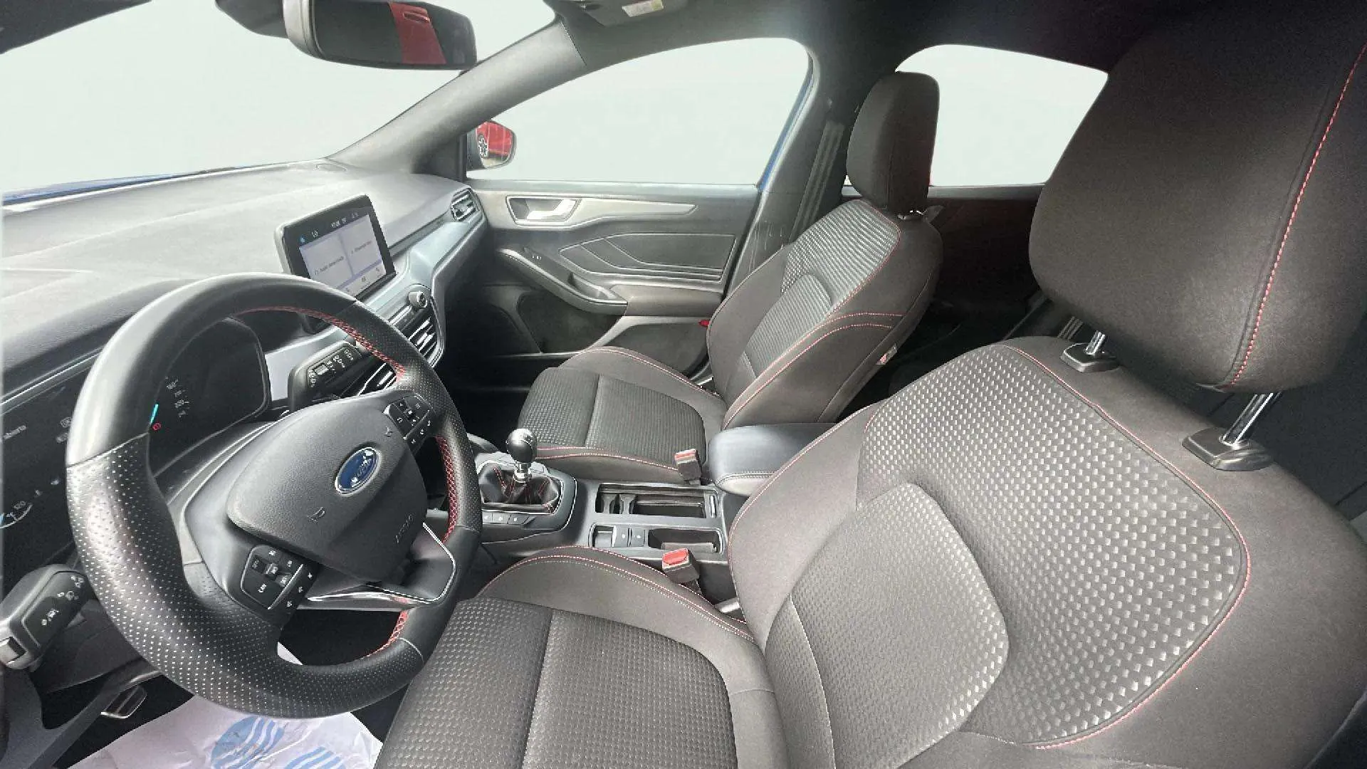 Ford Focus 1.0 EcoBoost MHEV ST-Line Design SIP - foto 20