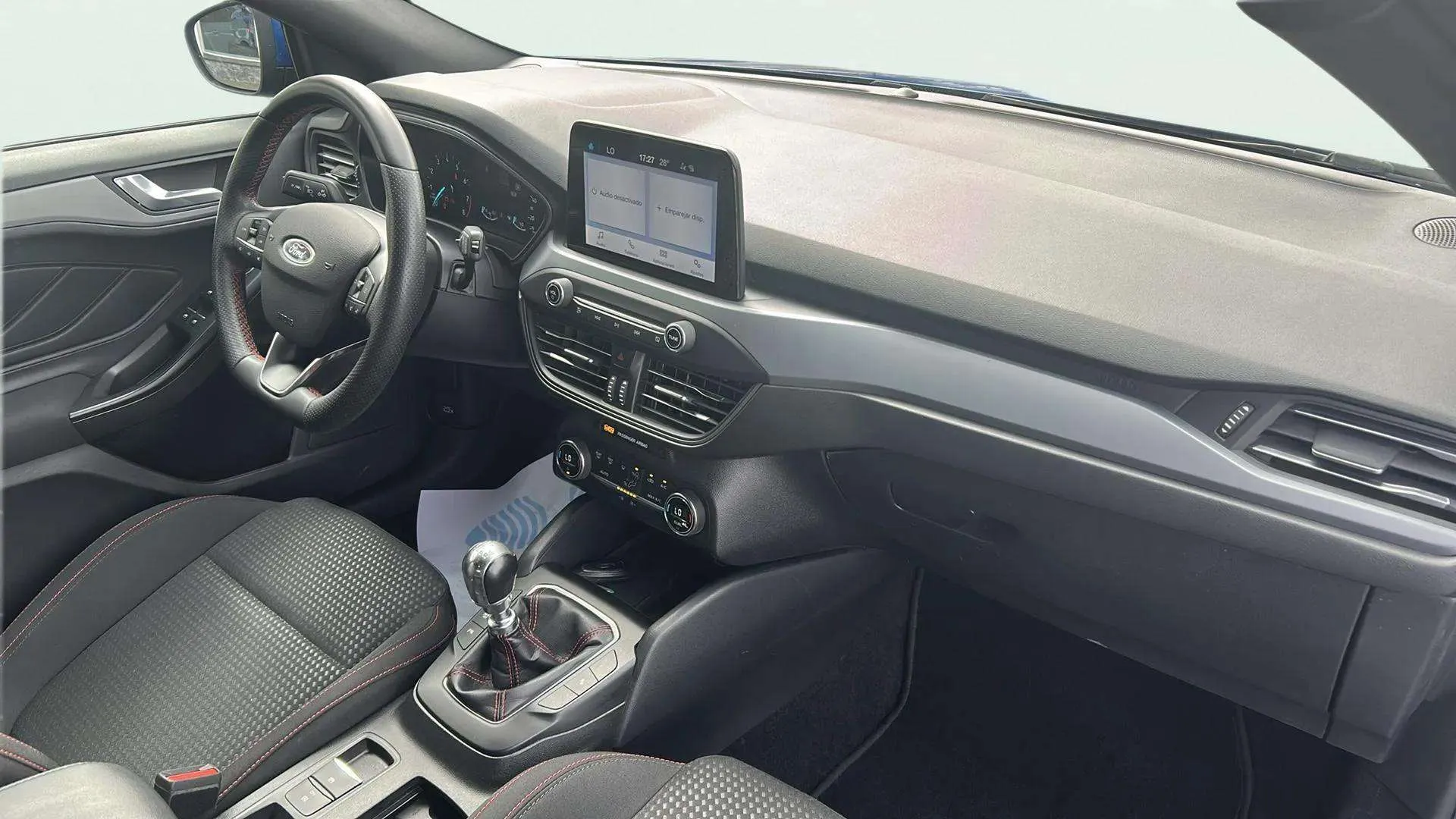 Ford Focus 1.0 EcoBoost MHEV ST-Line Design SIP - foto 15