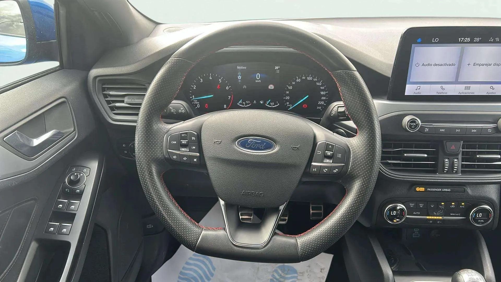 Ford Focus 1.0 EcoBoost MHEV ST-Line Design SIP - foto 6