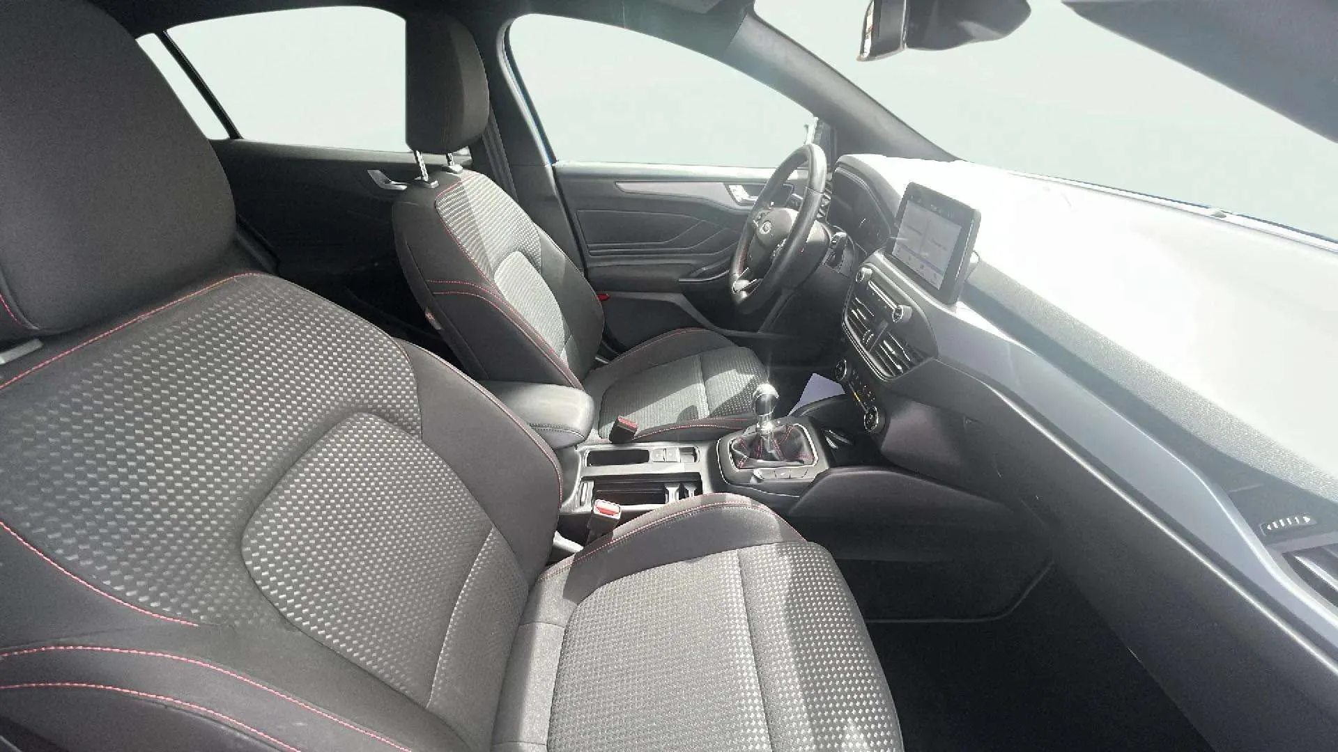Ford Focus 1.0 EcoBoost MHEV ST-Line Design SIP - foto 8
