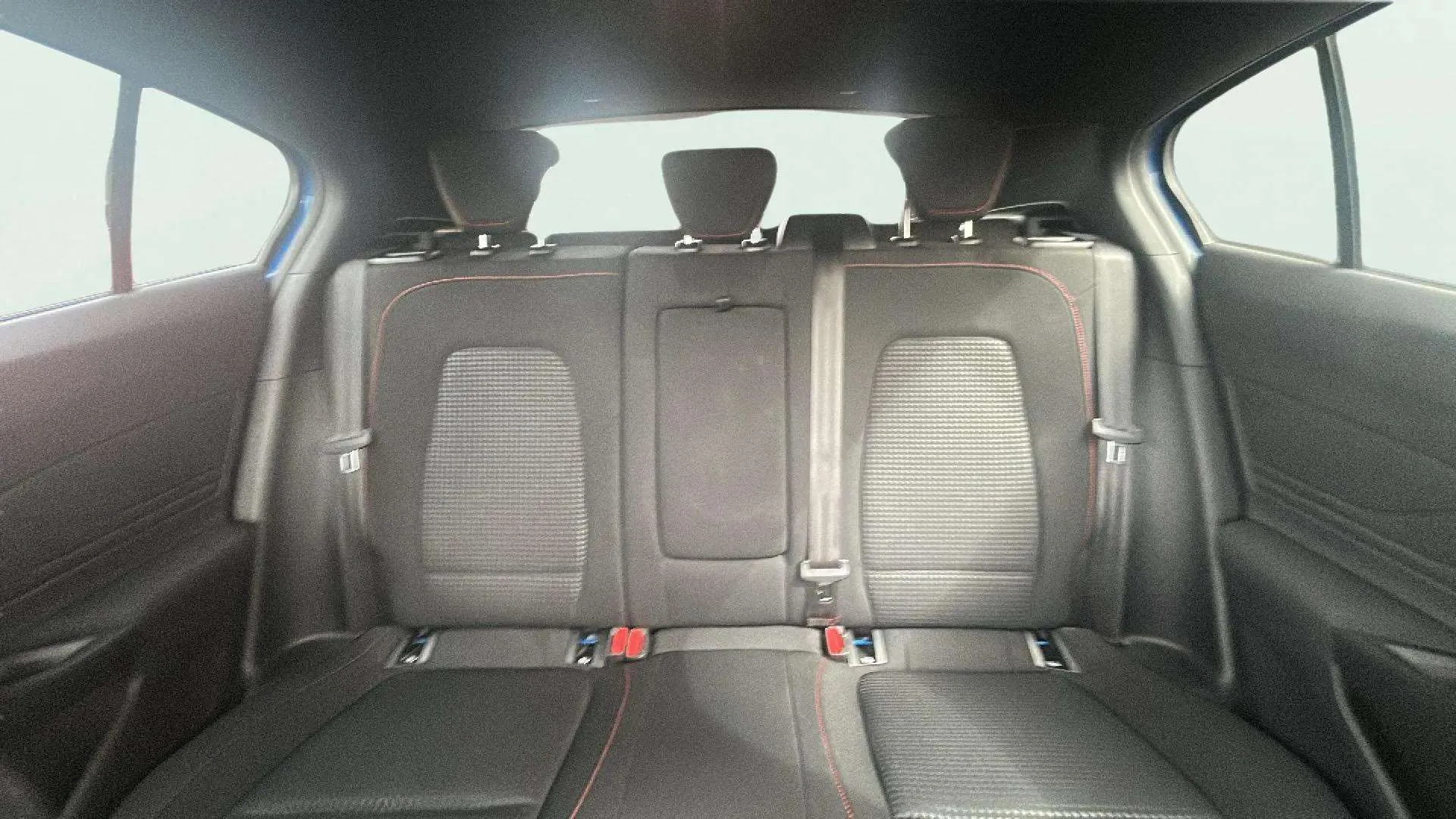 Ford Focus 1.0 EcoBoost MHEV ST-Line Design SIP - foto 28