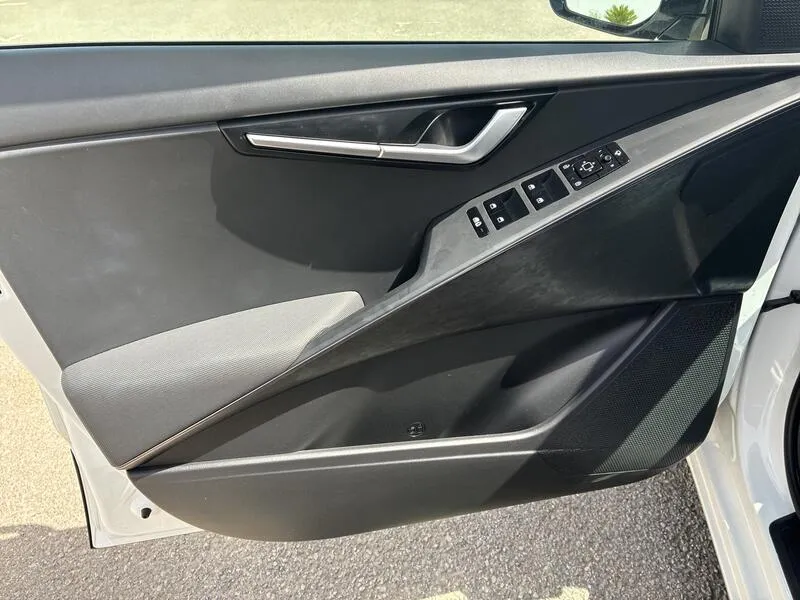 Kia Niro 1.6 GDi HEV Drive - foto 27
