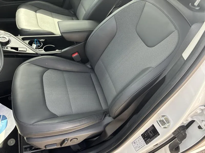 Kia Niro 1.6 GDi HEV Drive - foto 29