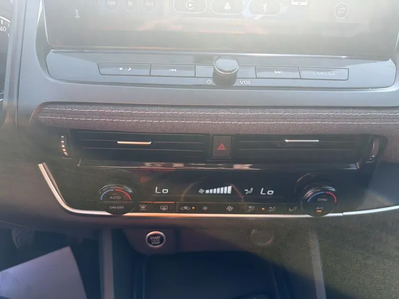 Nissan Qashqai DIG-T mHEV 4x2 Acenta - foto 33