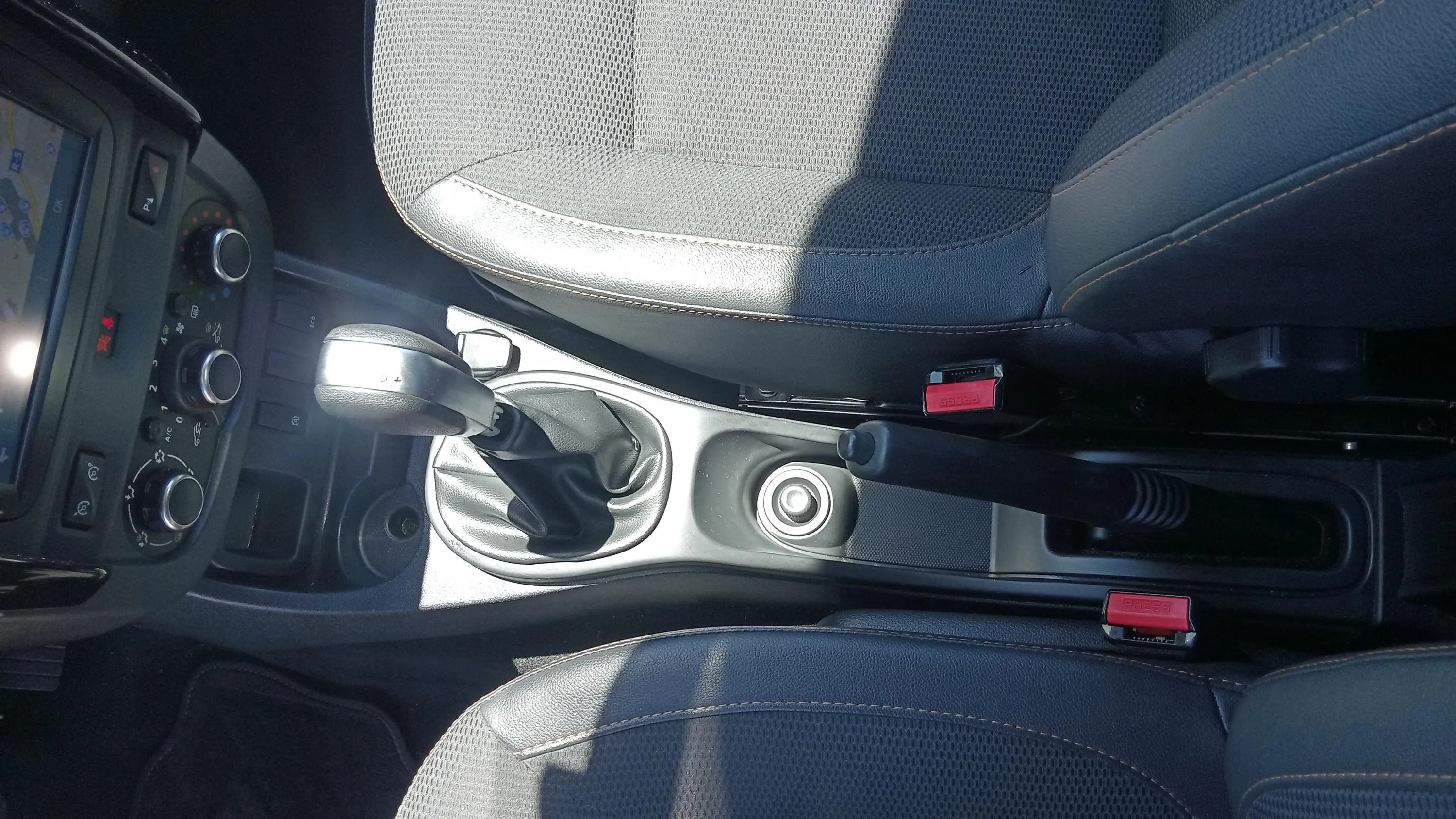 Dacia Duster Comfort dCi 4x2 EDC - foto 23