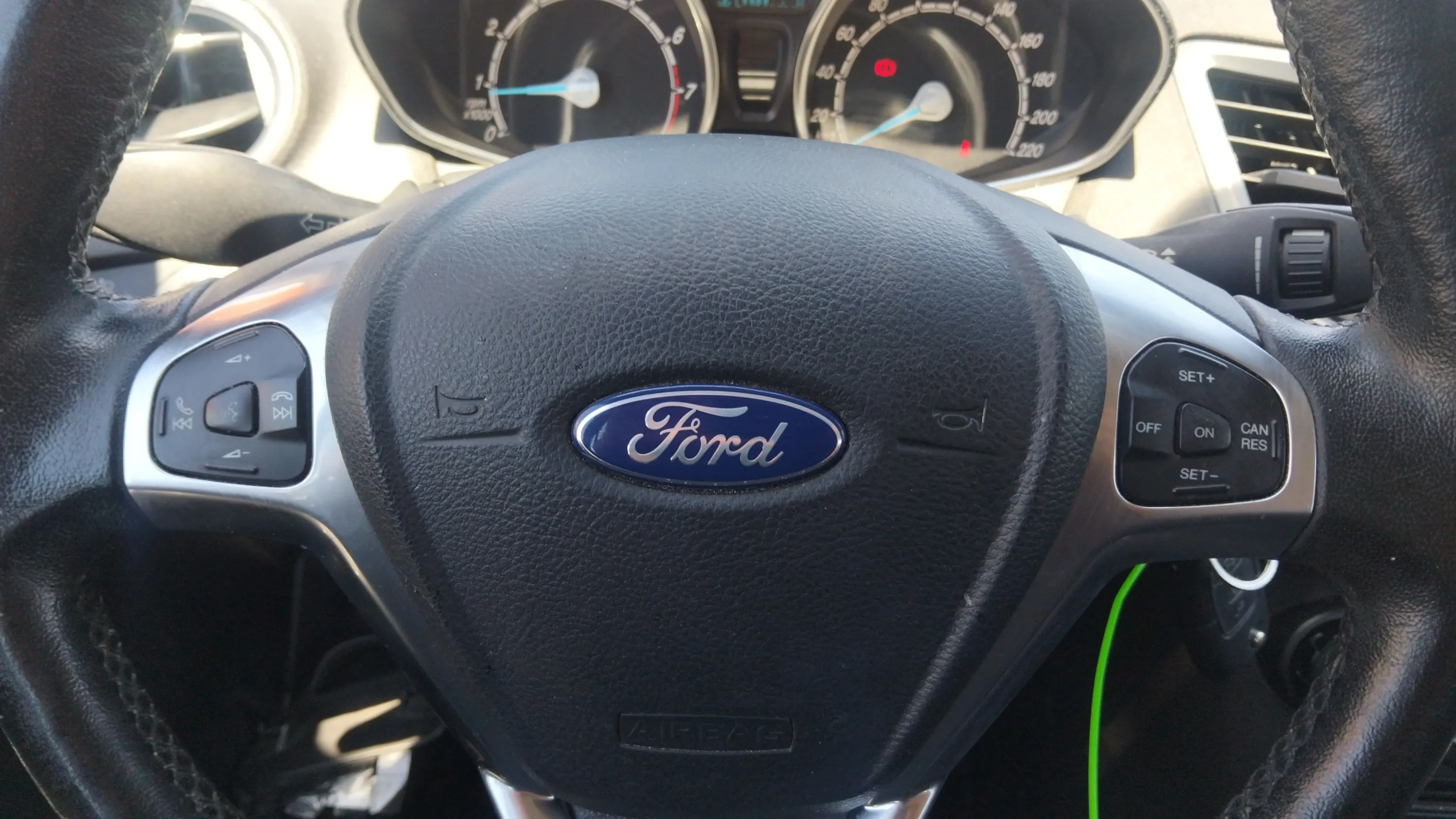 Ford Fiesta 1.0 EcoBoost Active - foto 17