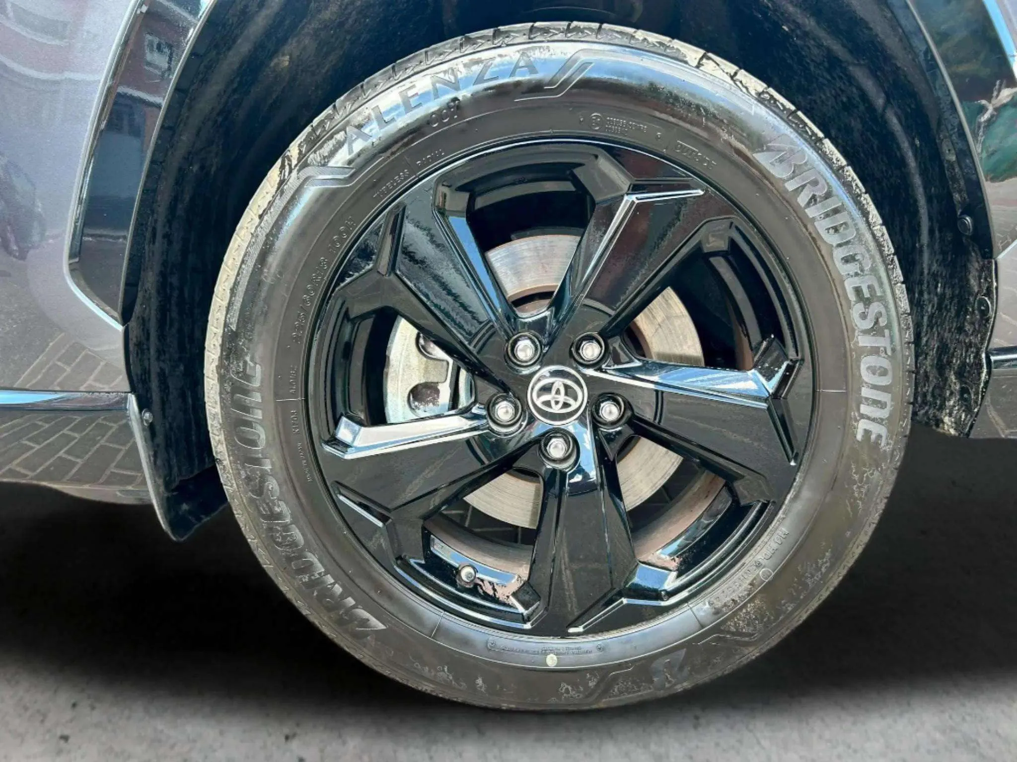 Toyota RAV4 2.5l 220H Feel! - foto 27