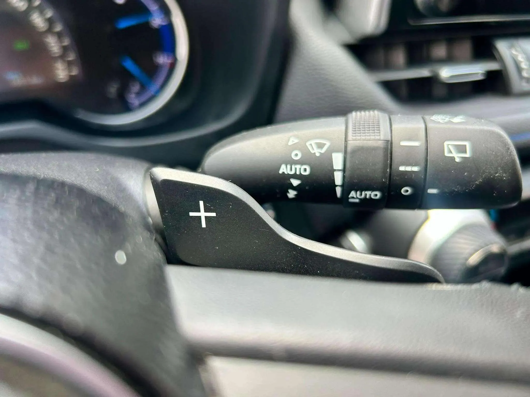Toyota RAV4 2.5l 220H Feel! - foto 14