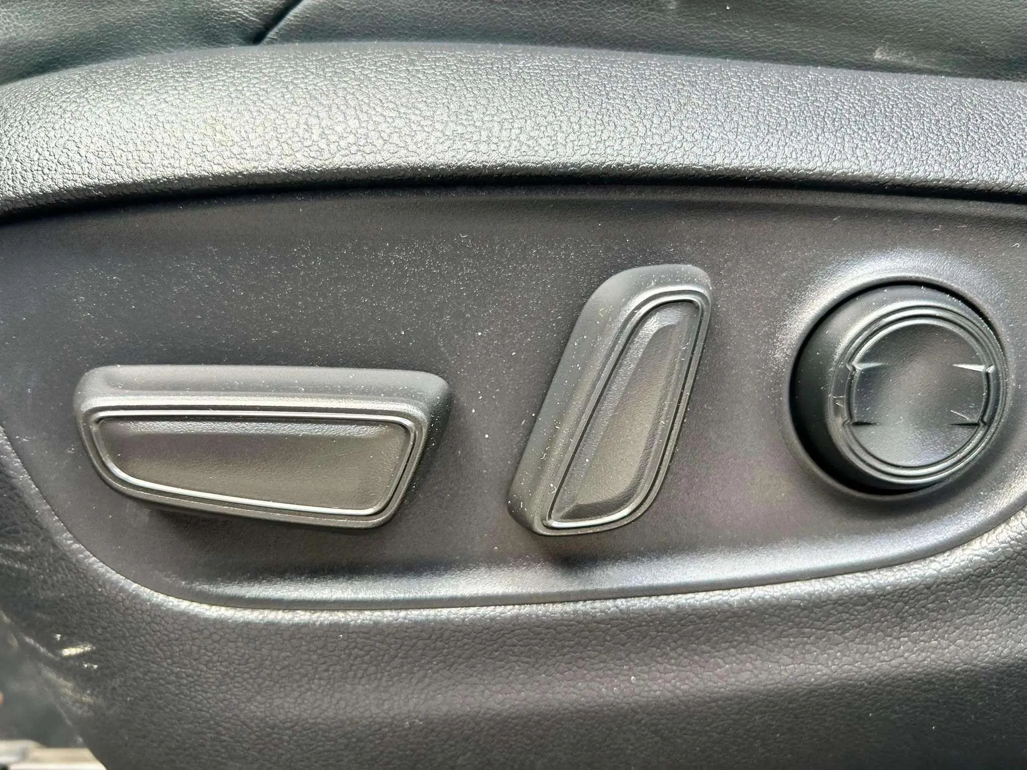 Toyota RAV4 2.5l 220H Feel! - foto 21