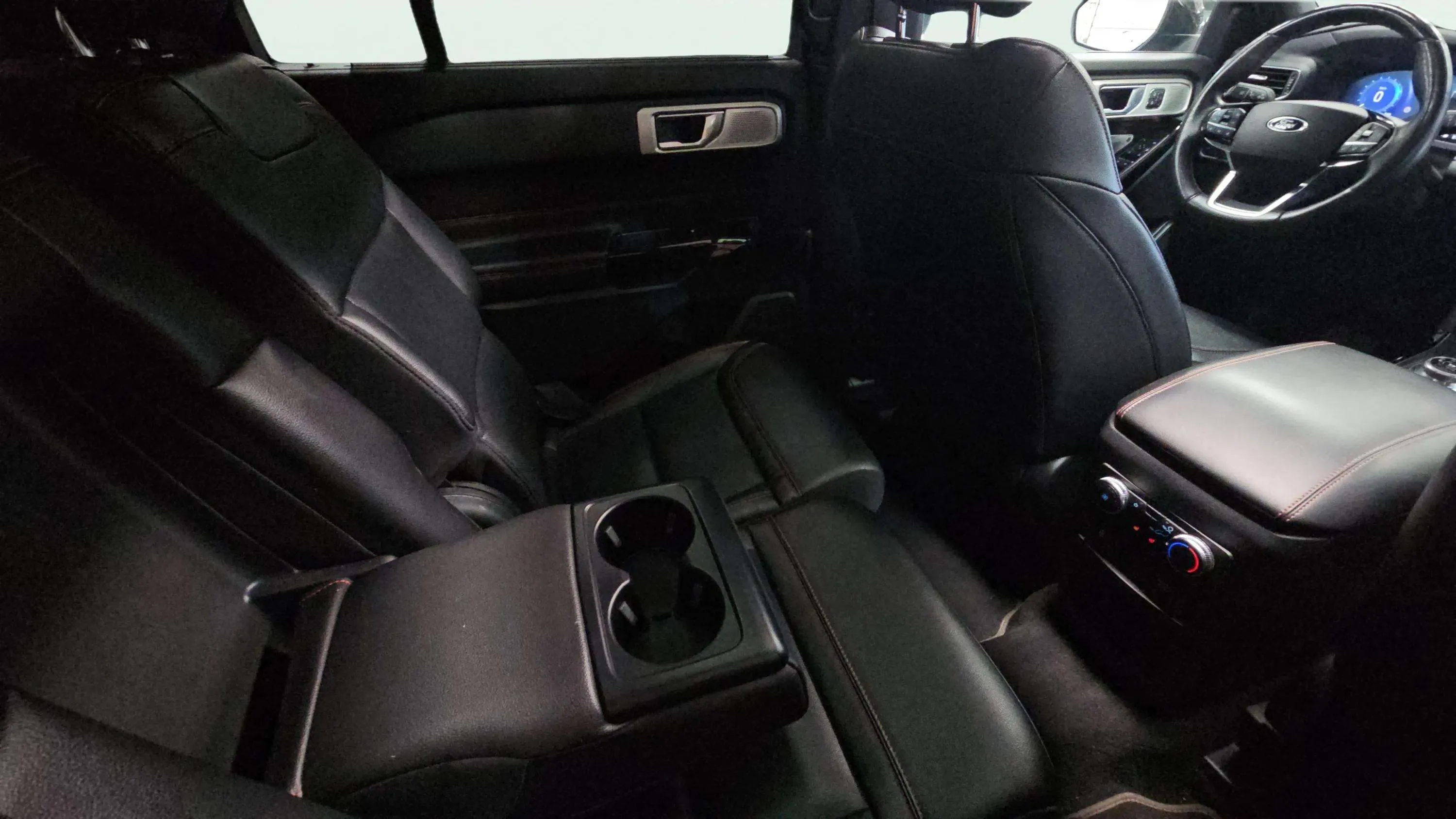 Ford Explorer 3.0 PHEV AWD ST-Line - foto 16