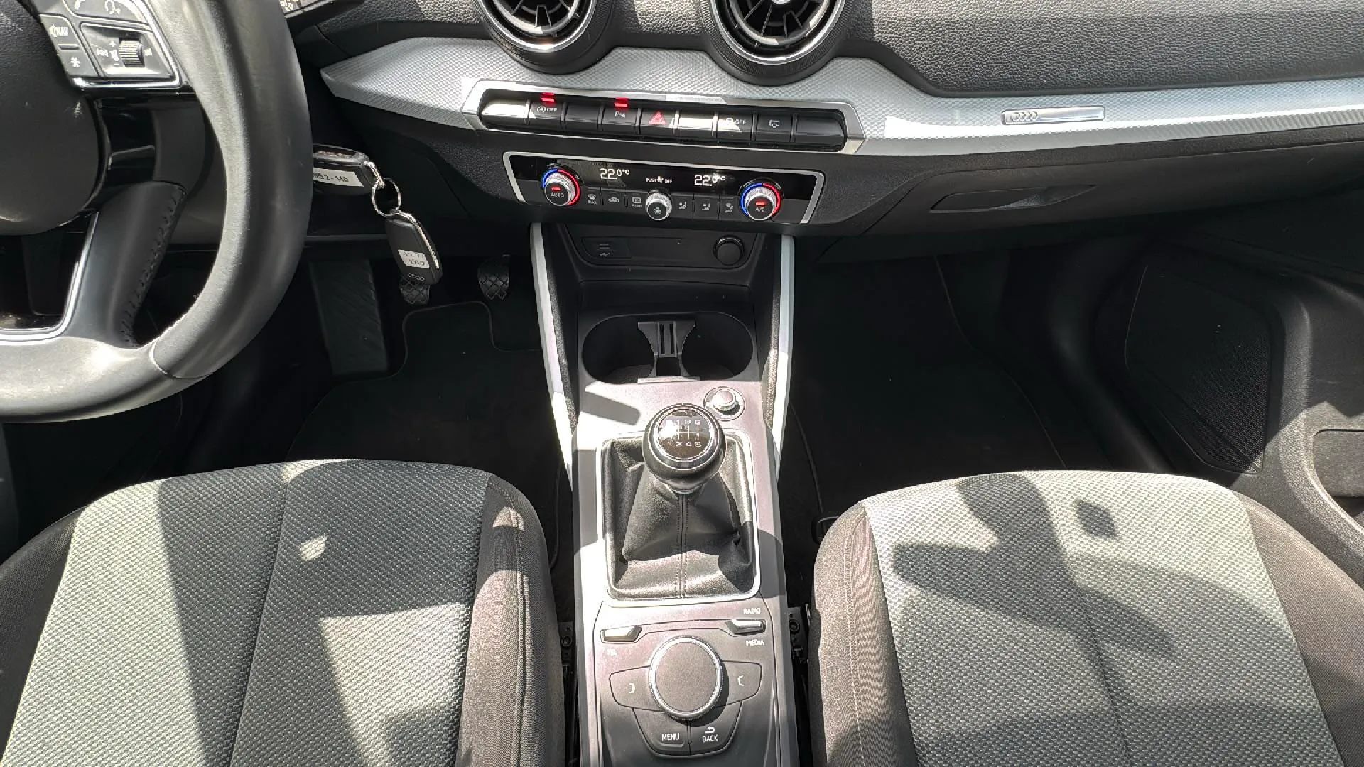 Audi Q2 Advanced 30 TFSI - foto 10