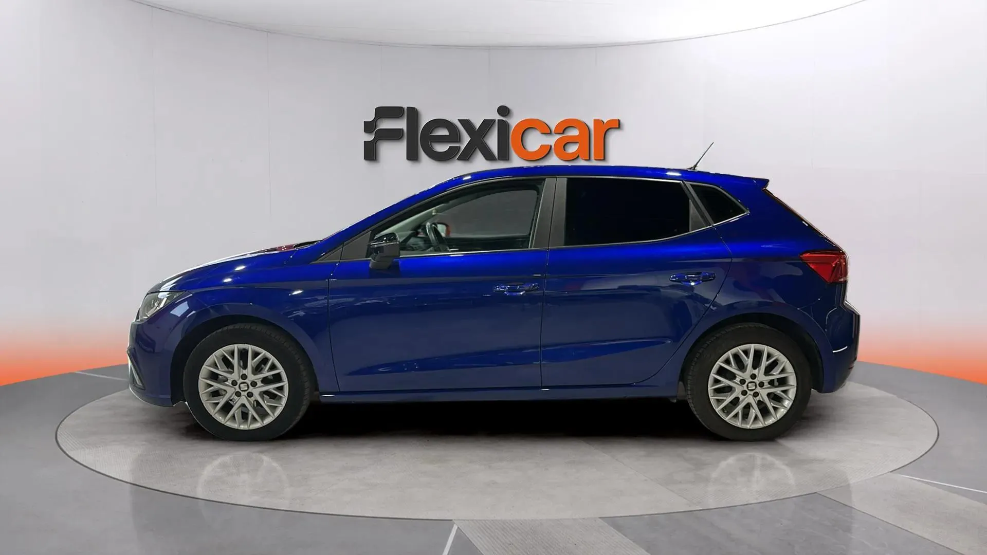 SEAT Ibiza 1.0 TSI Reference Business - foto 4