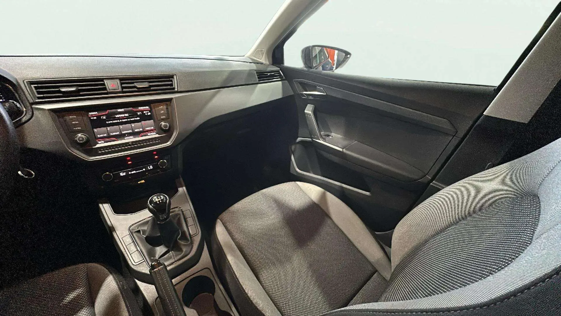 SEAT Ibiza 1.0 TSI Reference Business - foto 20