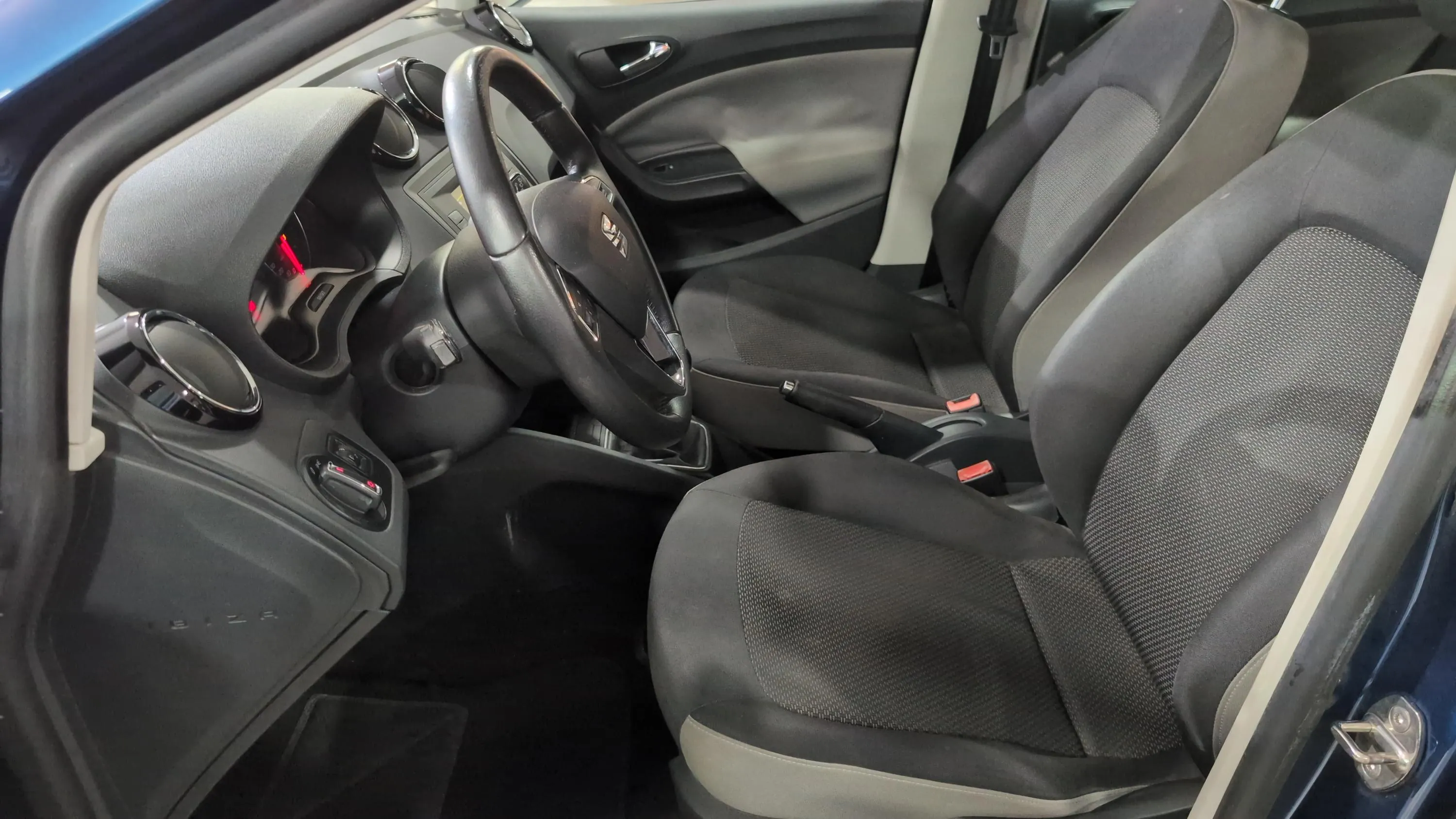 SEAT Ibiza 1.2 TSI Reference - foto 10