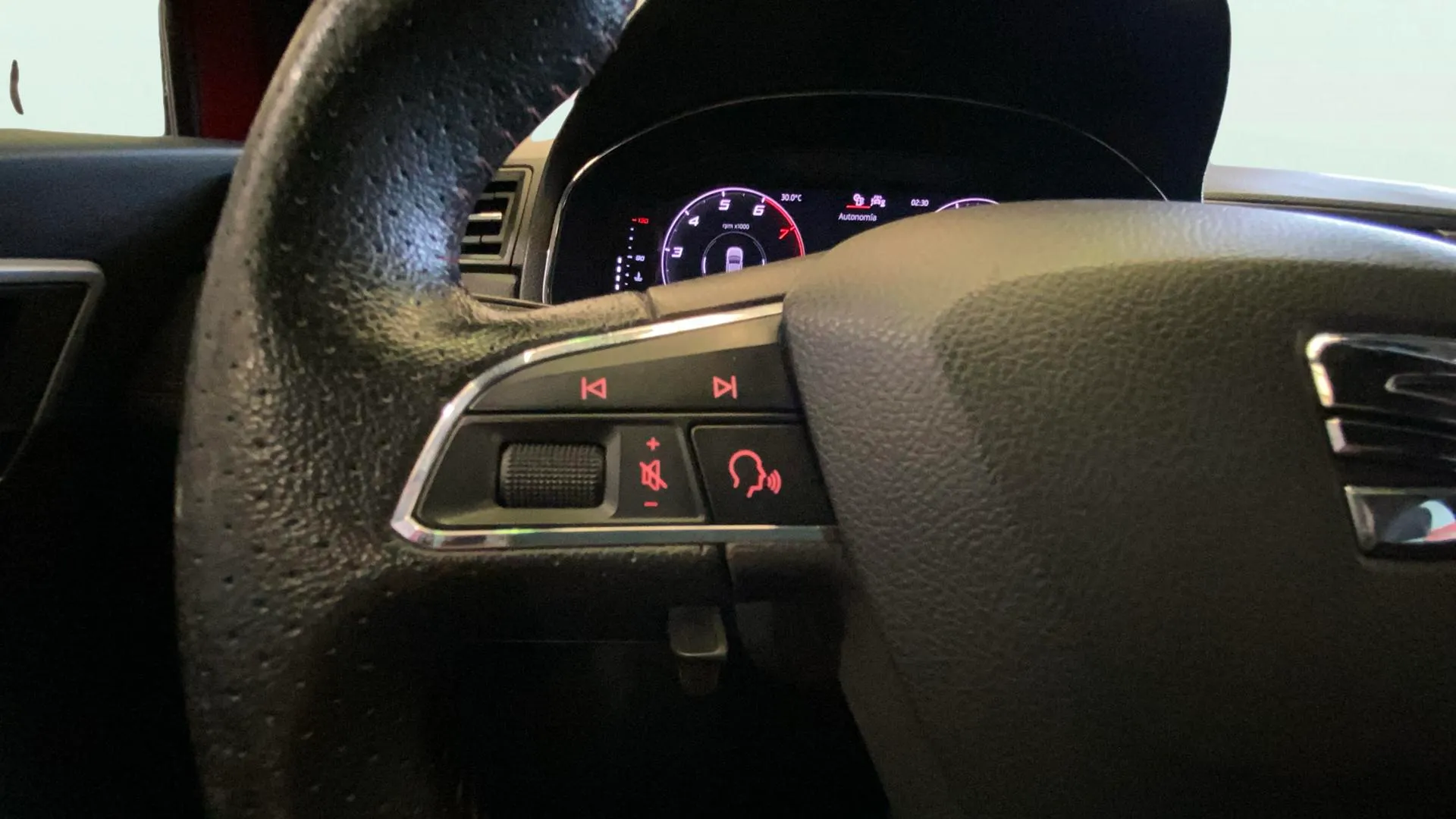 SEAT Ibiza 1.0 TSI FR - foto 19