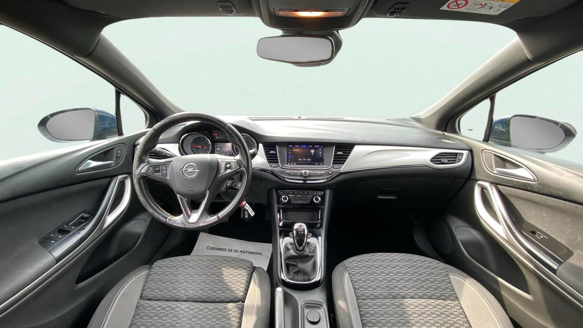 Opel Astra 1.2T SHT Business Elegance - foto 10